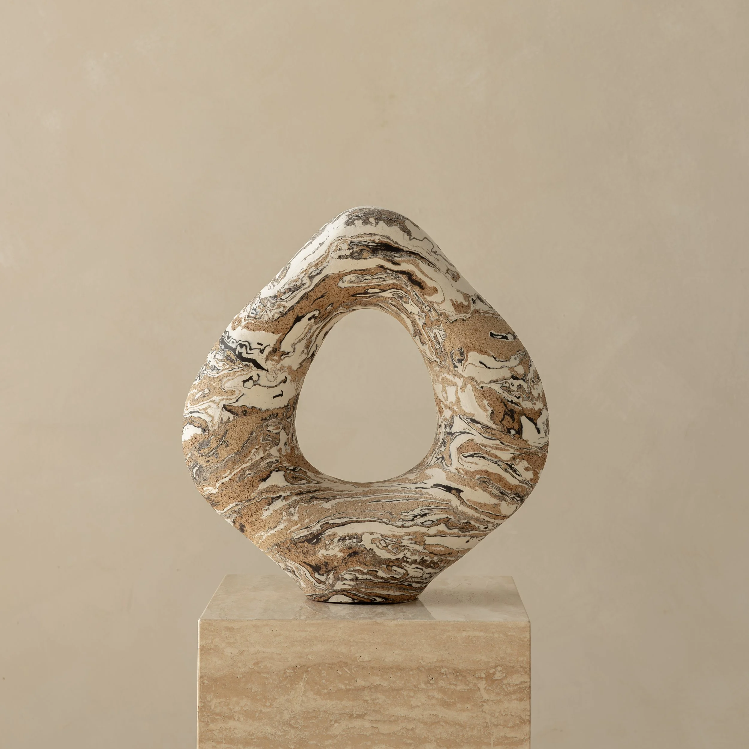 CMH-LeightonContemporary-NiokaClay-1.jpg