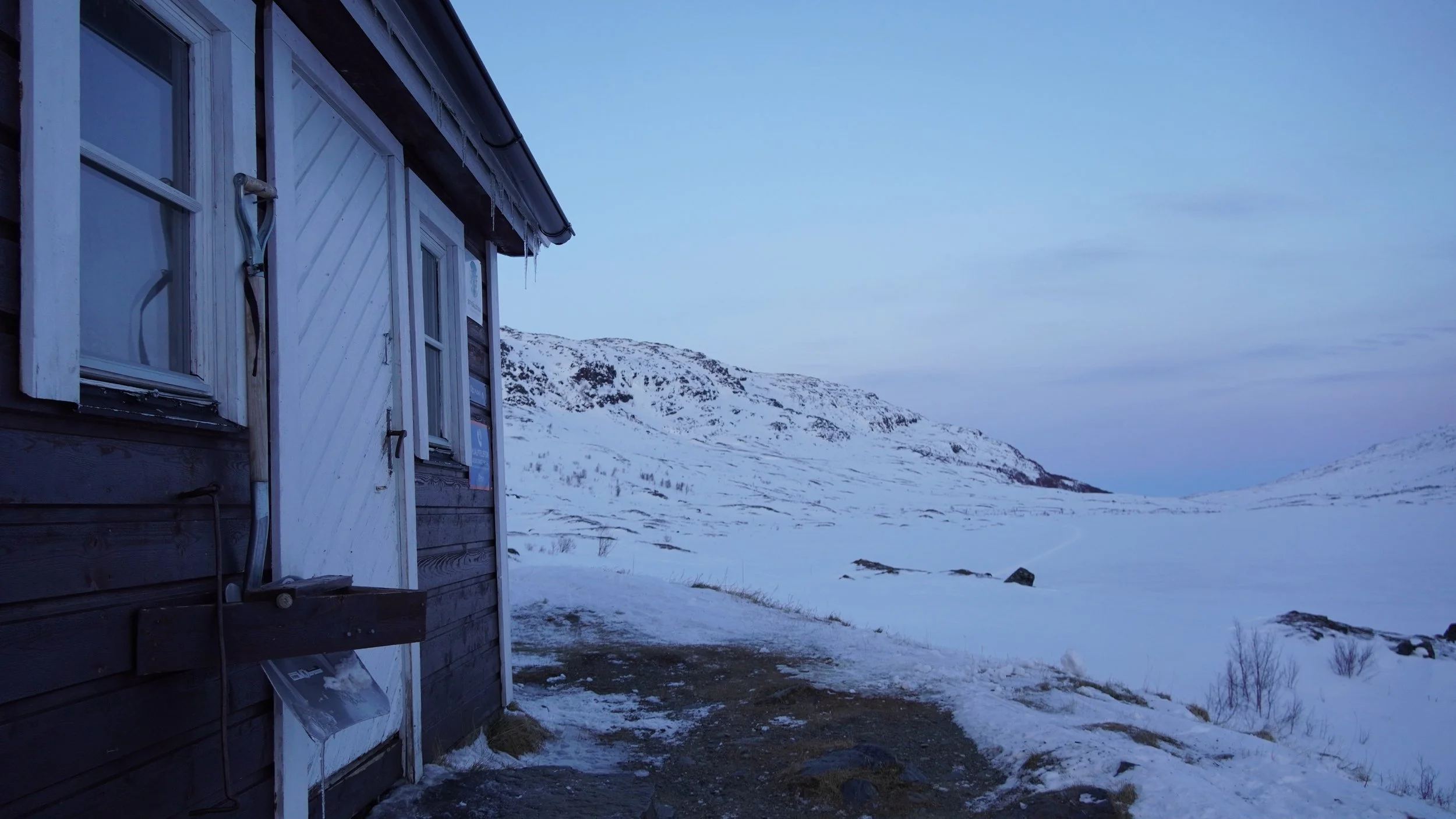 Skiing hut to hut for the first time - Day 2