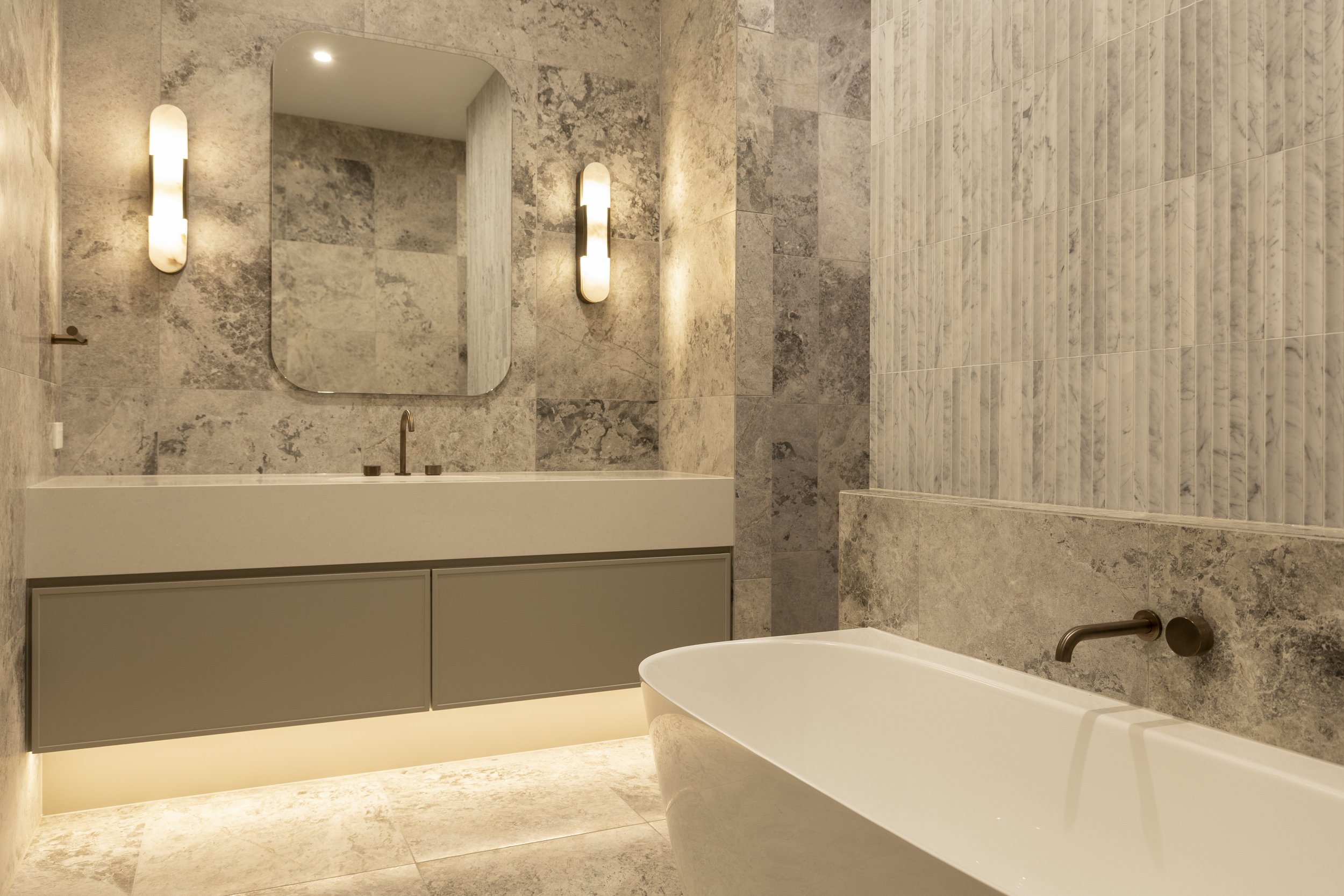 Bathroom 3.jpg
