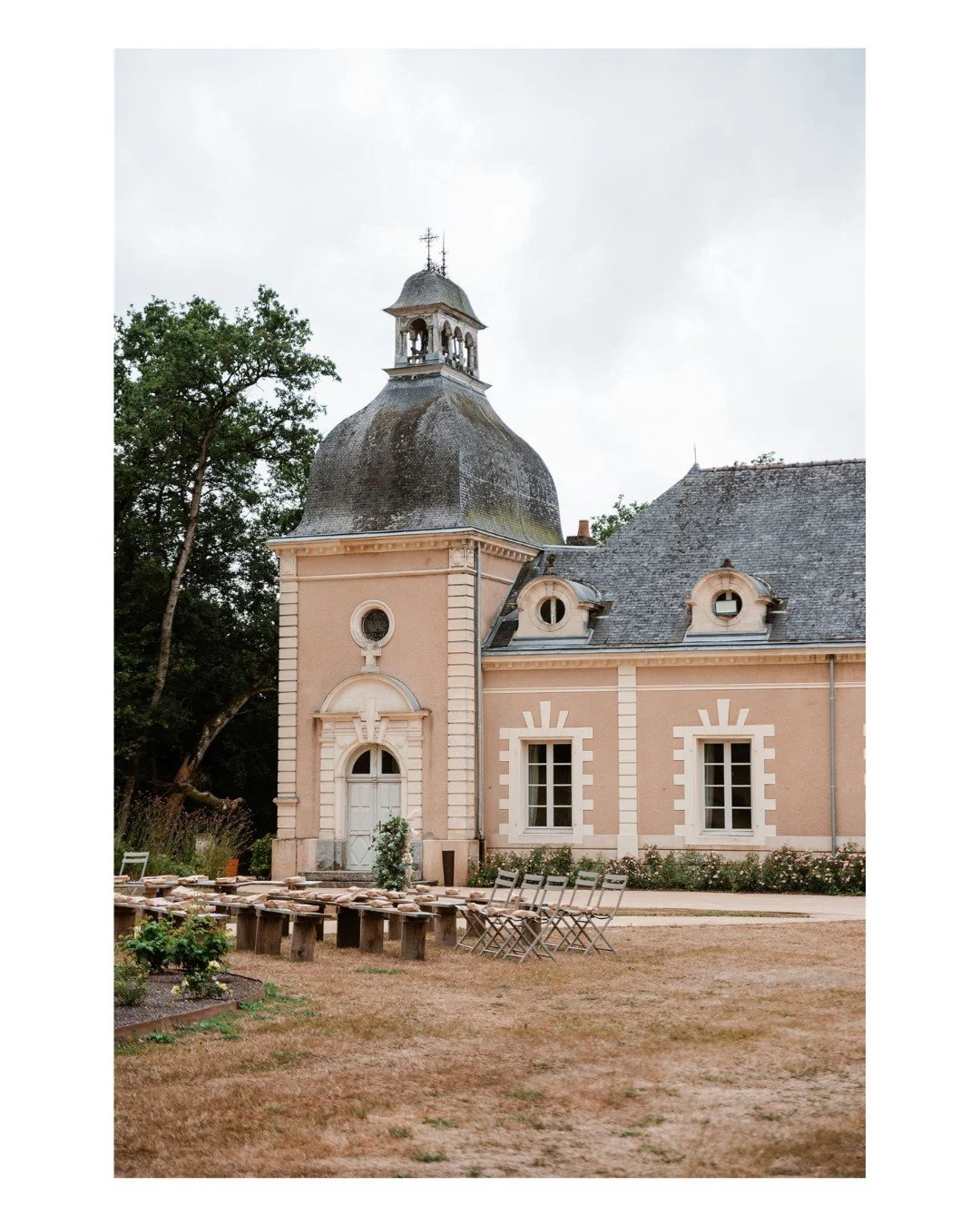 Un havre de paix ✨
.
@domaineduchateaudelachasse 🌹
.
Officiante de la c&eacute;r&eacute;monie La Maison LORCY
Photographe @manonlb_weddingphotographer