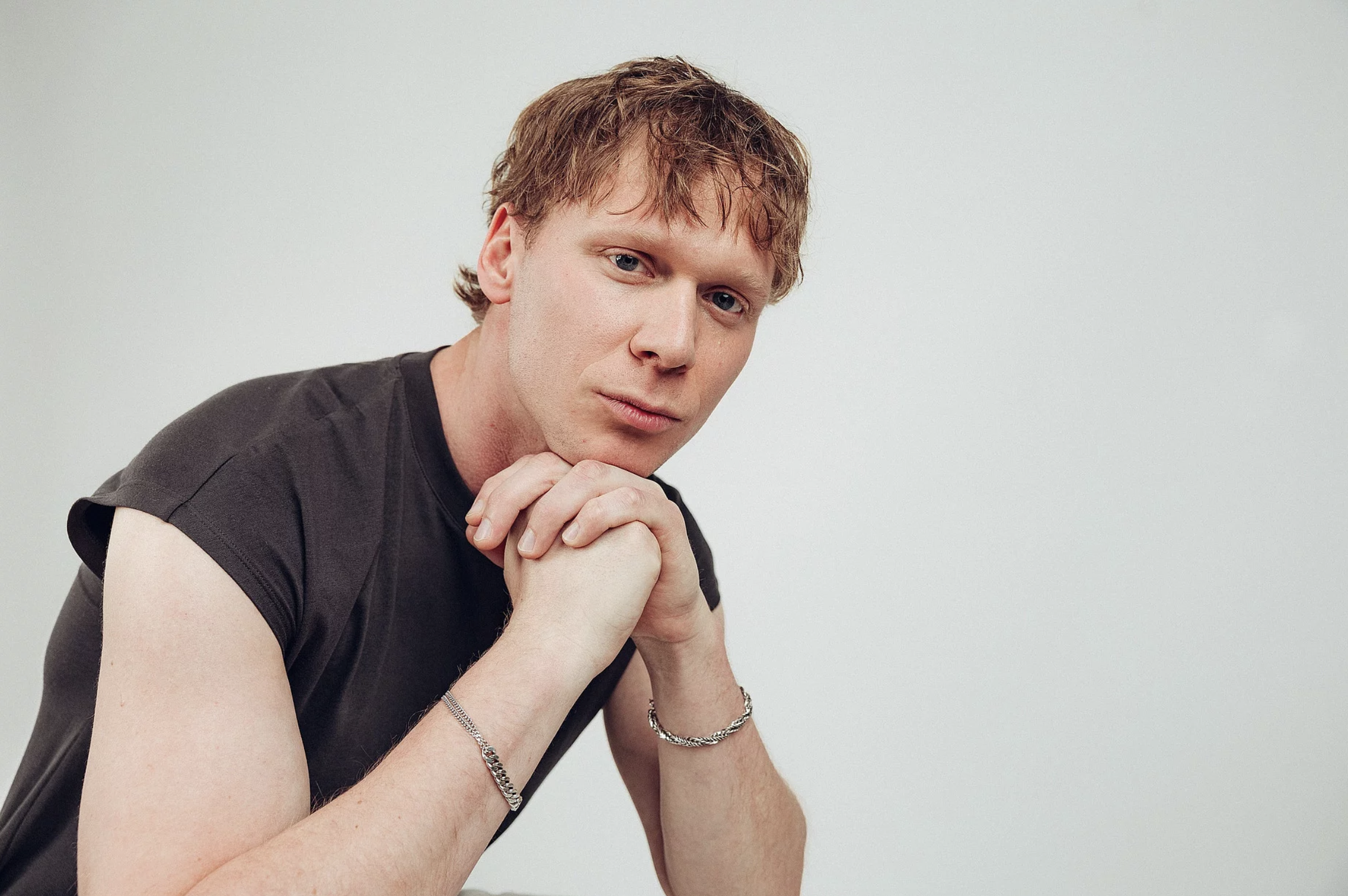 On Saturday, July 13th NIKLAS MITTEREGGER was awarded the Kurt Meisel Förderpreis by the Residenztheater München honoring his exceptional artistic talent. Congratulations Niklas!
