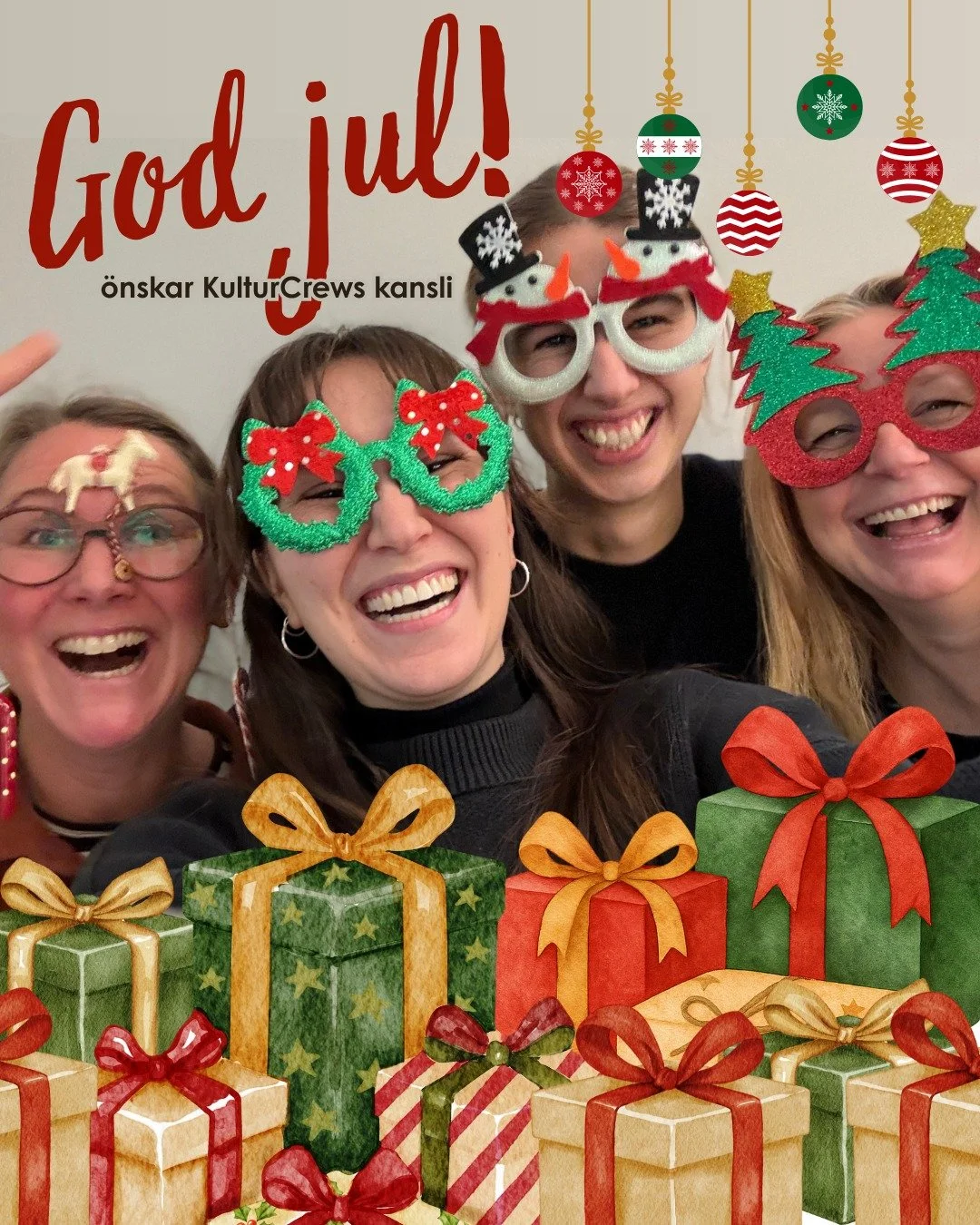 Nu g&aring;r KulturCrew Sk&aring;nes kansli p&aring; jullov! Hoppas att er ledighet blir fylld av gottigheter, mys, goda v&auml;nner, familj och en massa kultur! Vi ses 2026 (med en ny kollega att presentera!)
/Karin, Sandra, Maja &amp; Petra