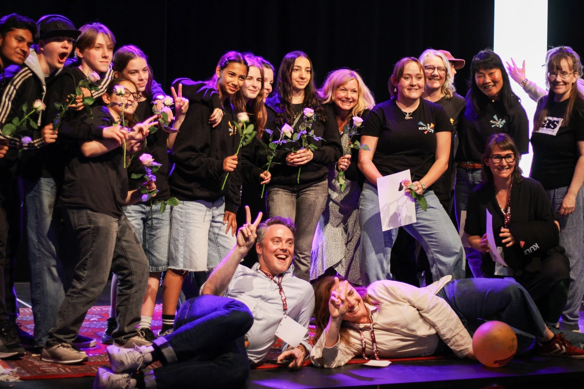 TITTA, VI VANN! 📣🏆🥇🎉

Under Bibu i Helsingborg f&ouml;rra veckan delades BaSta-priset 2026 ut av Barnkultur i Sverige (BaS) och KULTURCREW SK&Aring;NE VANN! Vi &auml;r s&aring; glada och tacksamma f&ouml;r att vi blir uppm&auml;rksammade. T&auml;