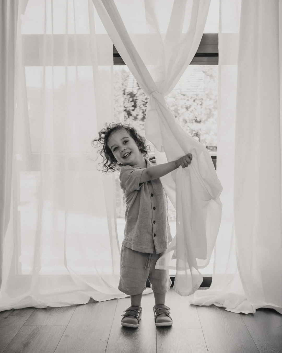 Another gorgeous little boy in the studio, living his best life and bringing all the smiles! 🖤🤍✨
.
.
.
#NottinghamPhotographer #KidsPhotography #StudioSession #ChildPortraits #NaturalPhotography