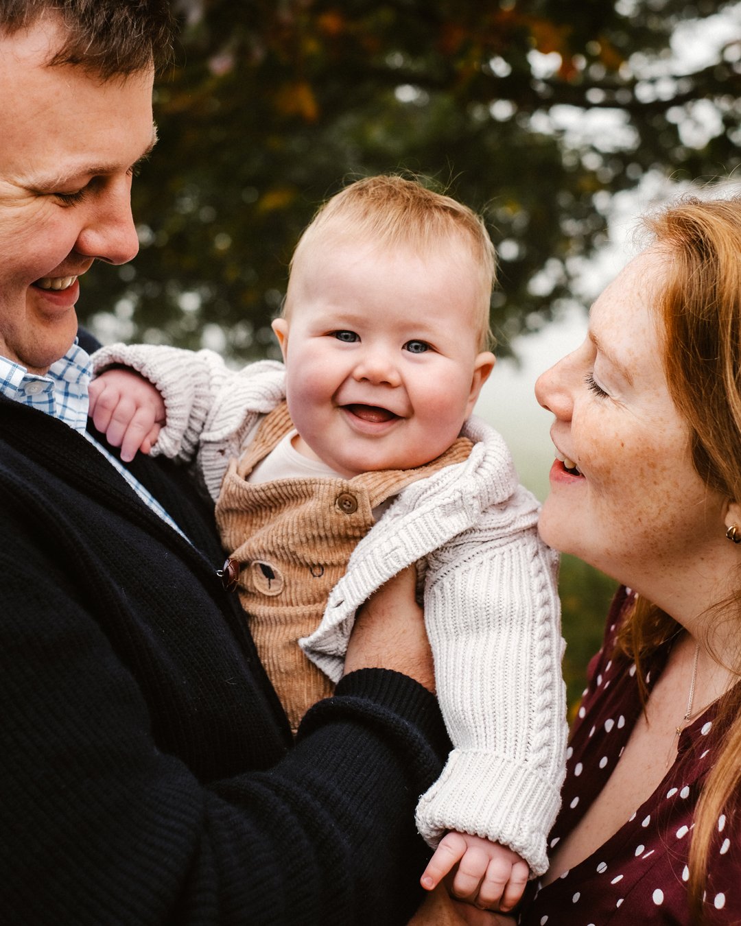 Mother&rsquo;s Day minis are now live! &hearts;️
(Link in the bio.)

They can be booked either outdoor or in the studio (outdoor sessions are always weather dependent &mdash; if we&rsquo;re rained off, we&rsquo;ll reschedule).

I&rsquo;m always quiet