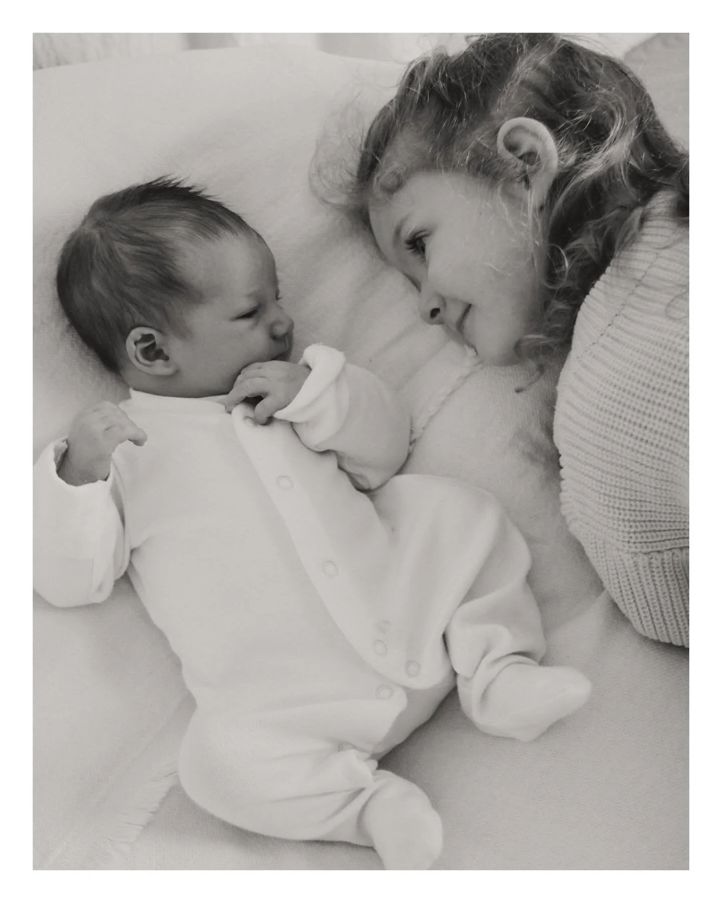 May have shared a few too many from this gorgeous studio shoot&hellip; but when I actually get the chance to share a full newborn gallery snippet, I&rsquo;m taking it 🥹✨

I don&rsquo;t often get to post my family and newborn sessions on the grid, (a