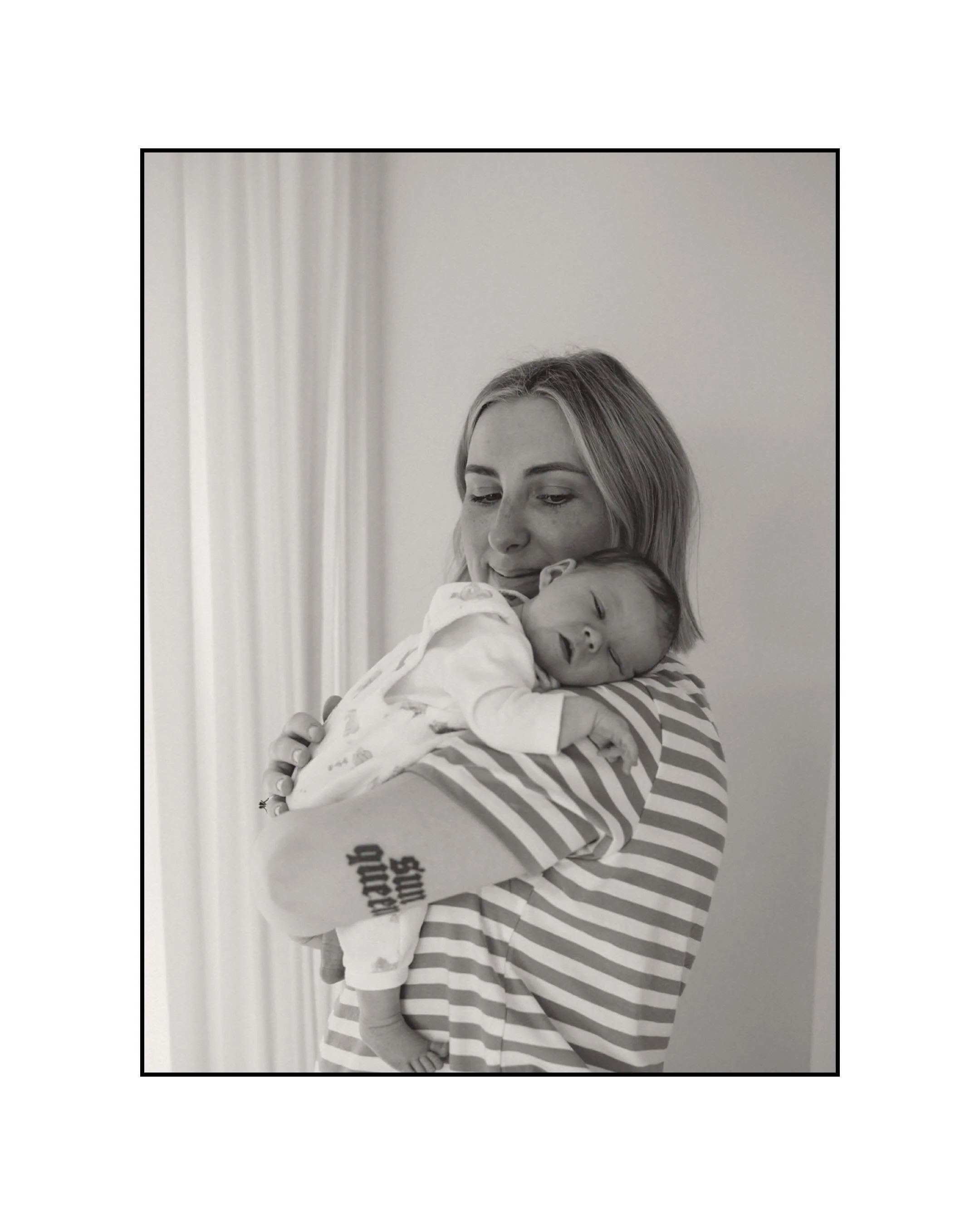 What is newborn lifestyle photography?
To me, in short, it&rsquo;s the most natural way to show you who you are in this season, this hour, this chapter of your life &mdash; who she was, who you were, and how it all felt. 
And even though I love runni