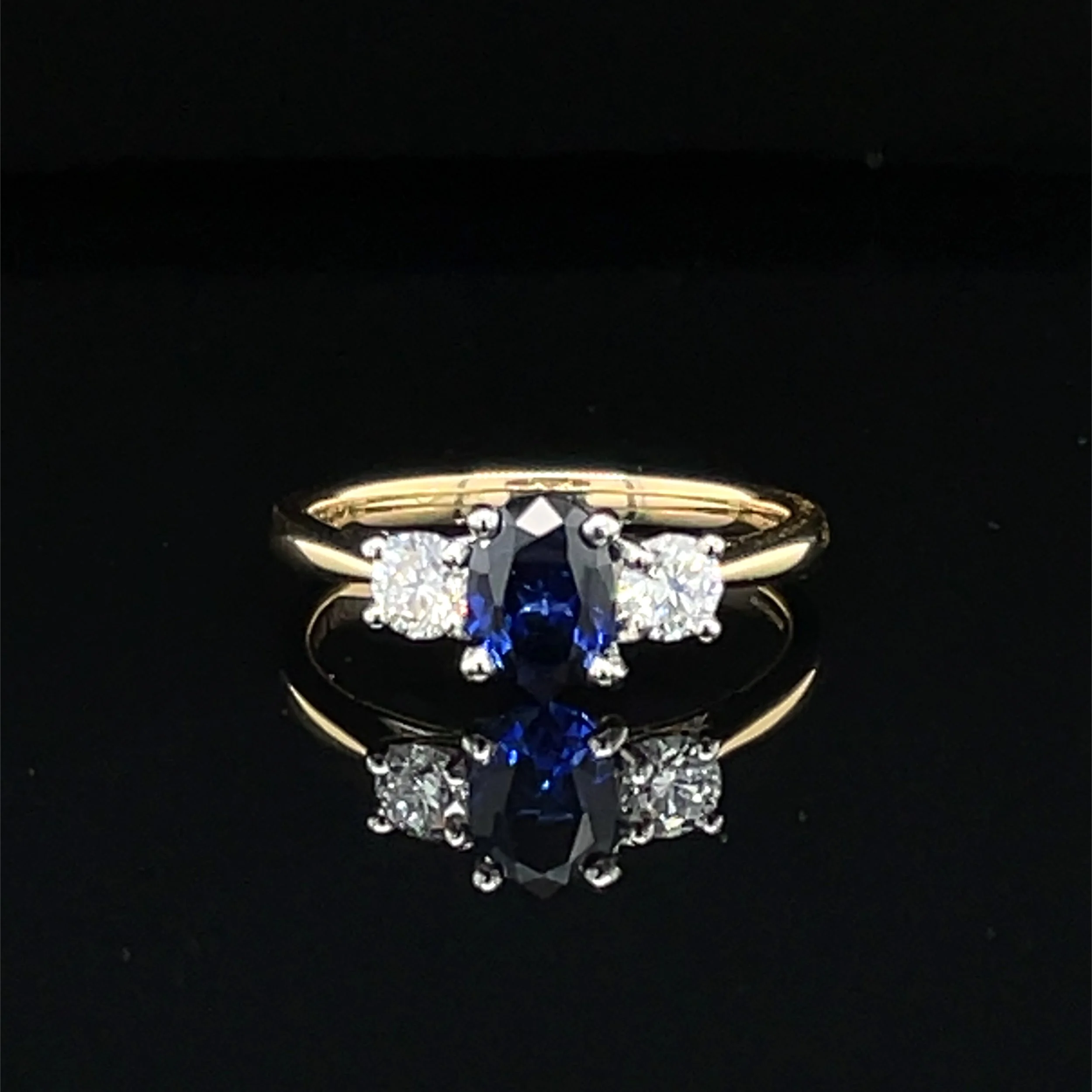 SIMM5684 - 18ctY_PT LabGrown Sapphire & LabG Dia 3stone.jpg