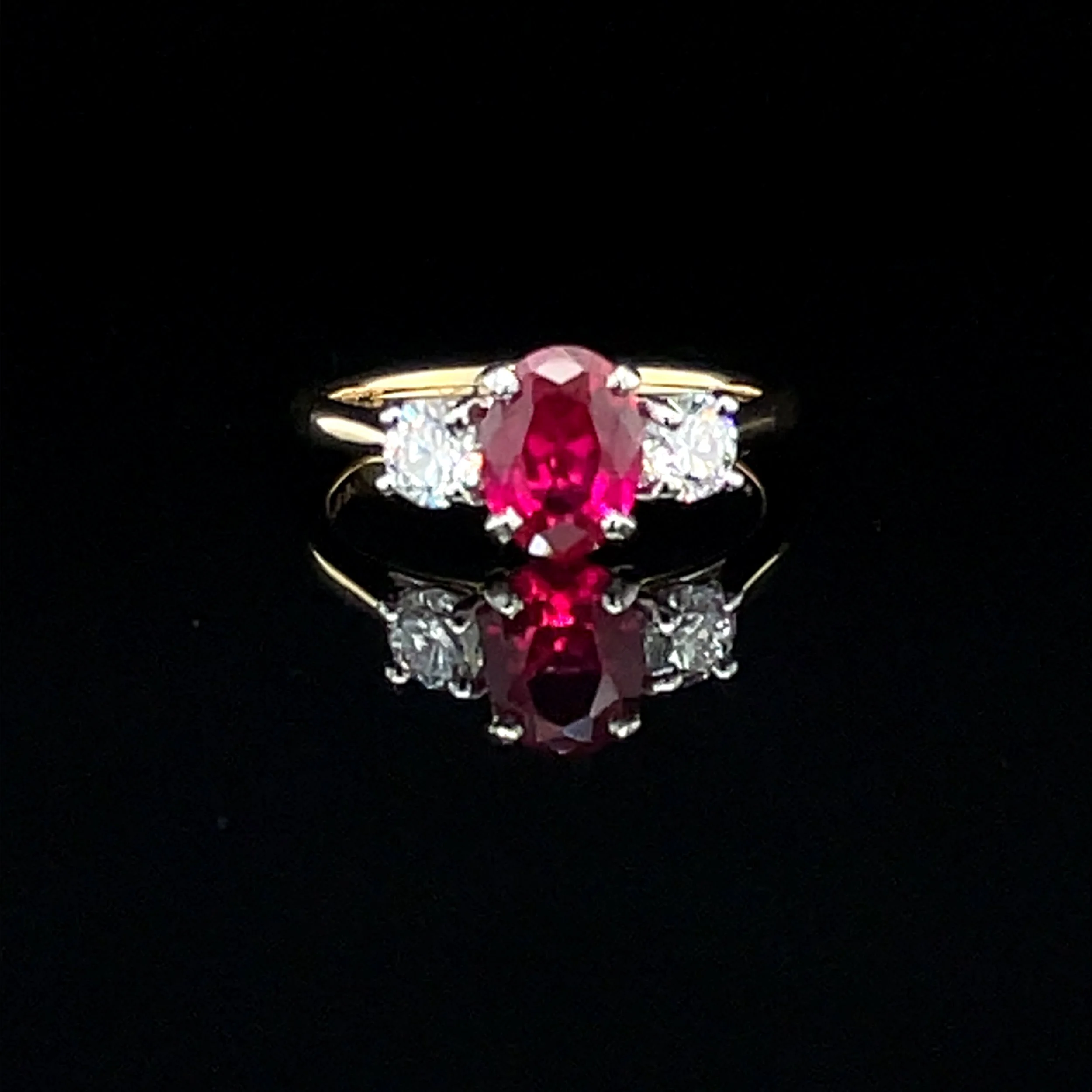 SIMM5686 - 18Y LabG Ruby & LabG Dia 3stone.jpg