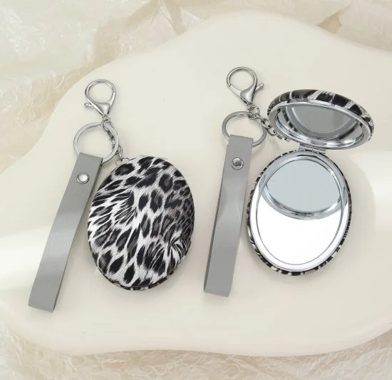 D20016V - Oval Compact Mirror Keyring.jpg