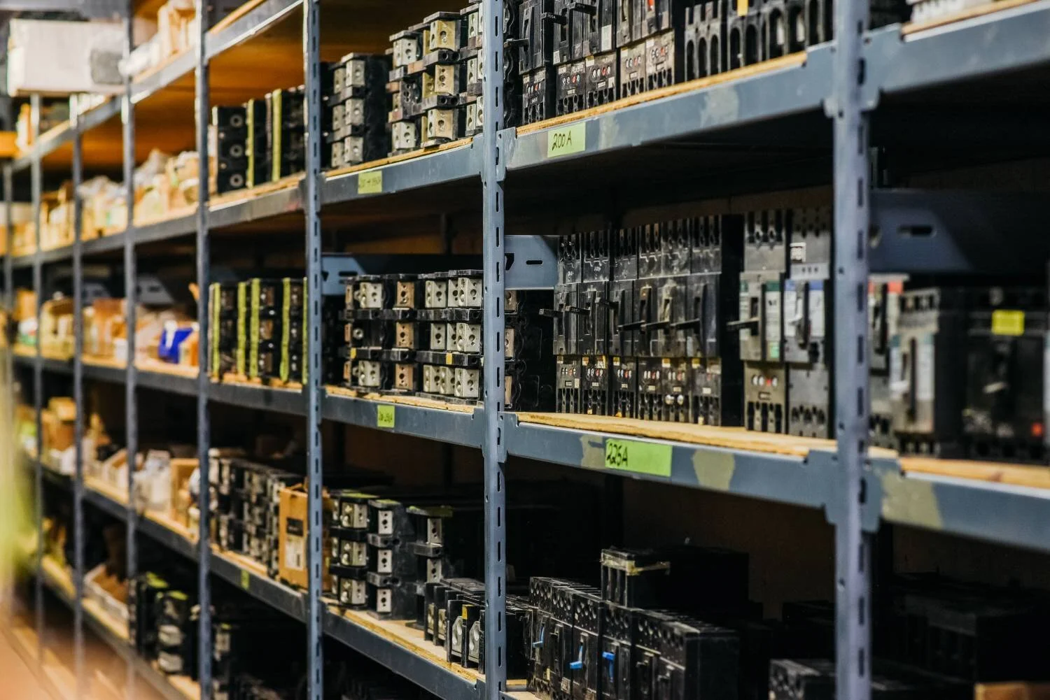 Breakers — Canadian Industrial Electrical Supply