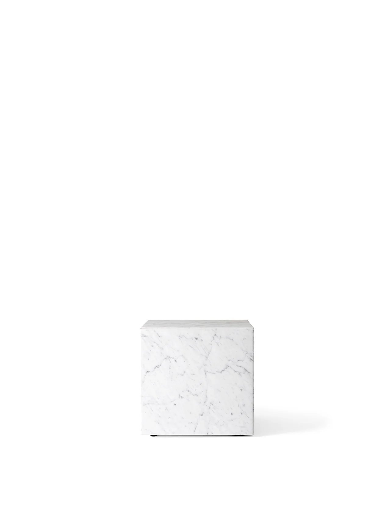 7010630_Plinth_Cubic_White_Pack_Front_cae91867-29b2-466d-8b2b-ac630c518b7d.jpeg