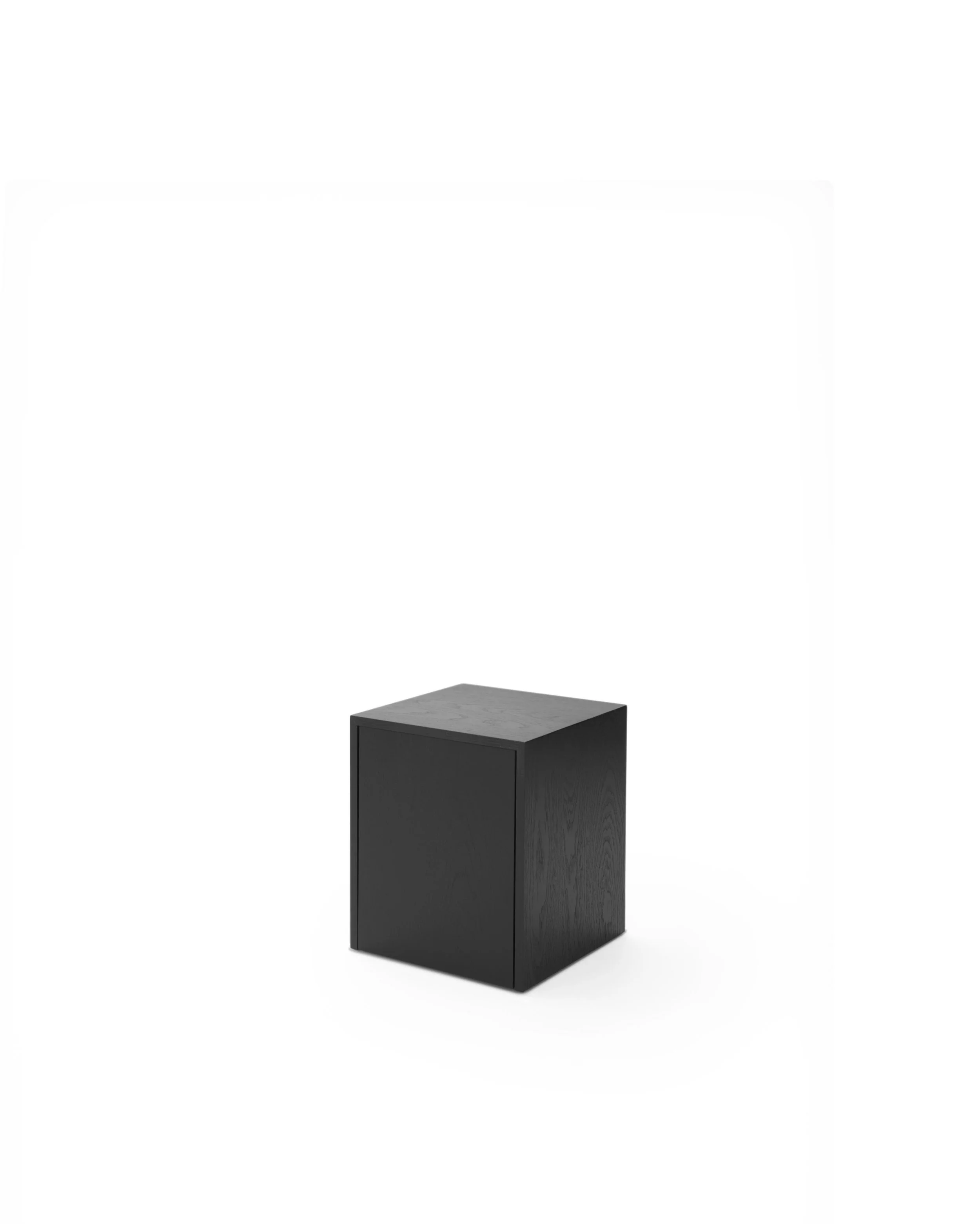 New-Works_Packshot_40935_Mass-Side-Table-Drawer_Black-Oak_470x400x400mm_2.jpg