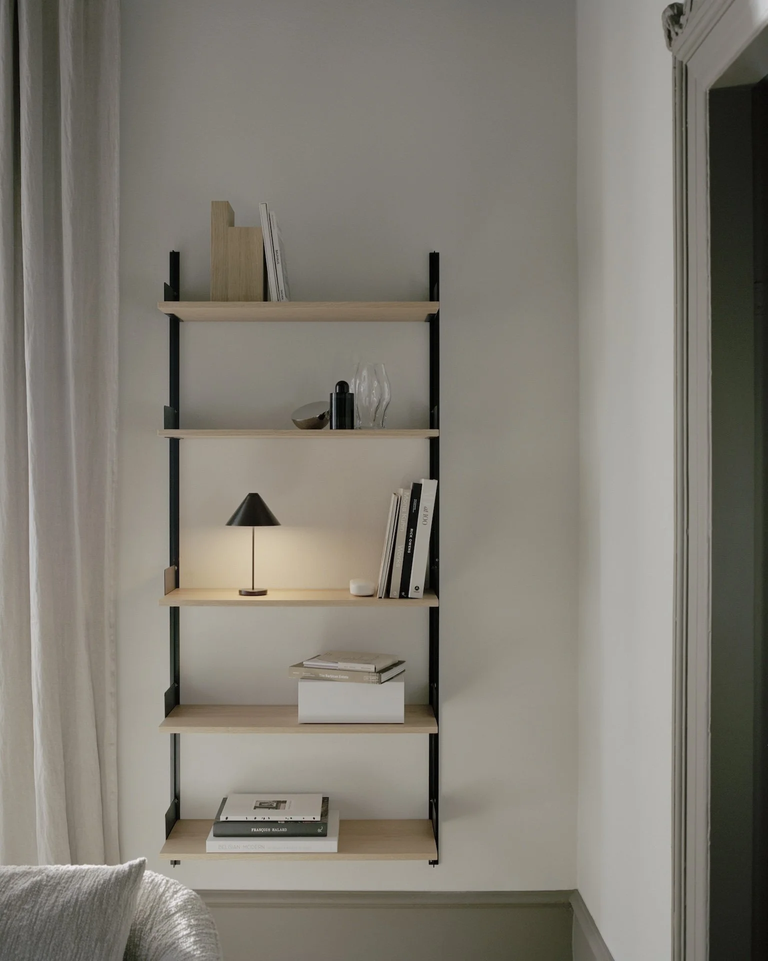 New_Works_Home_NW_Wall_Shelf_1900_Broly_Portable_Steel_Black_462_47.jpg