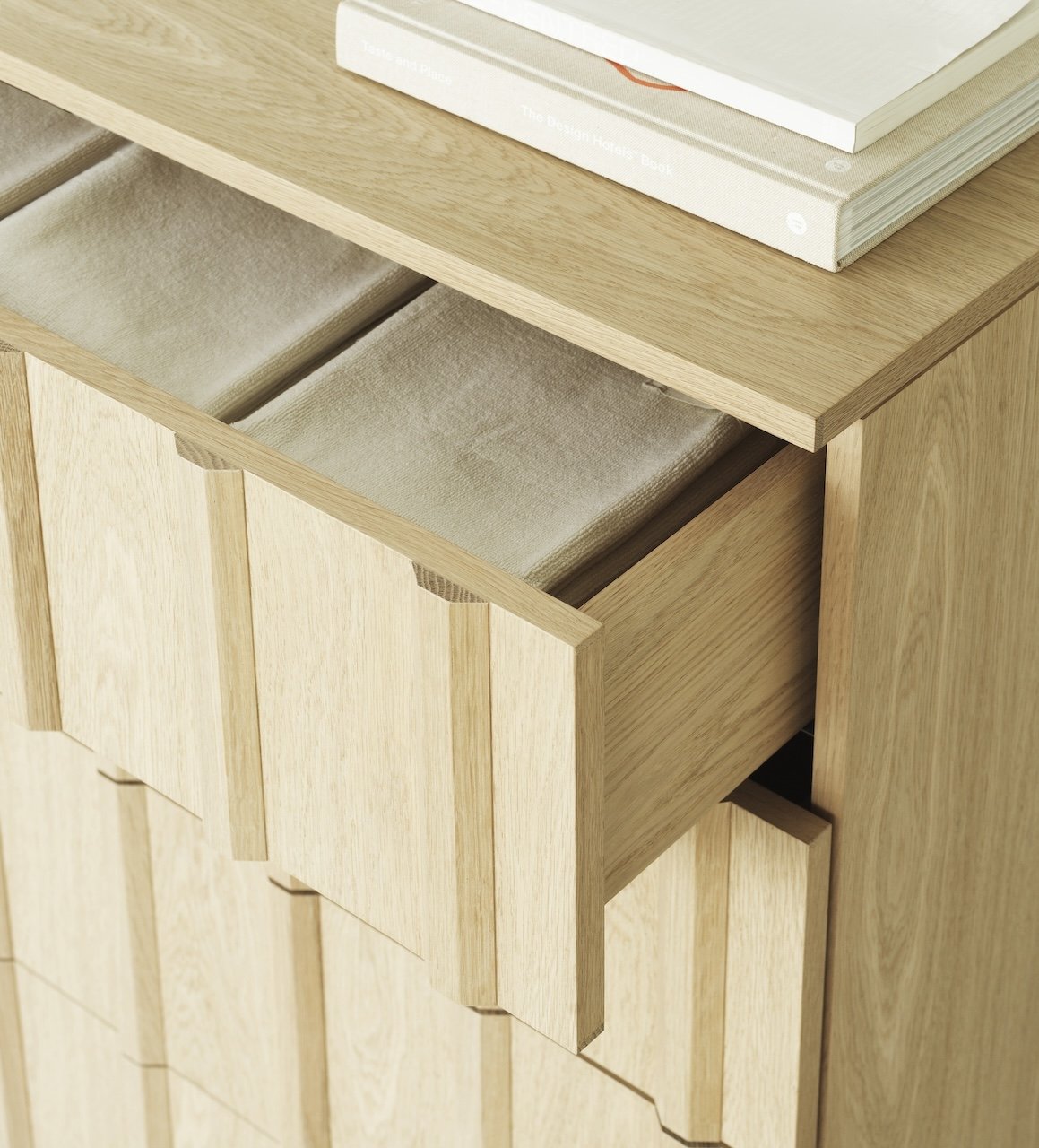 2024_Rib_Dresser_w.4_Drawers_Oak.jpg