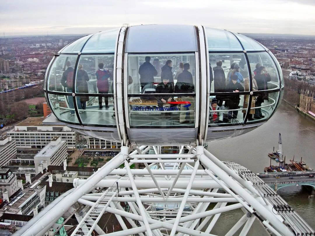 The-London-Eye-by-Marks-Barfield-Azure-01.jpg