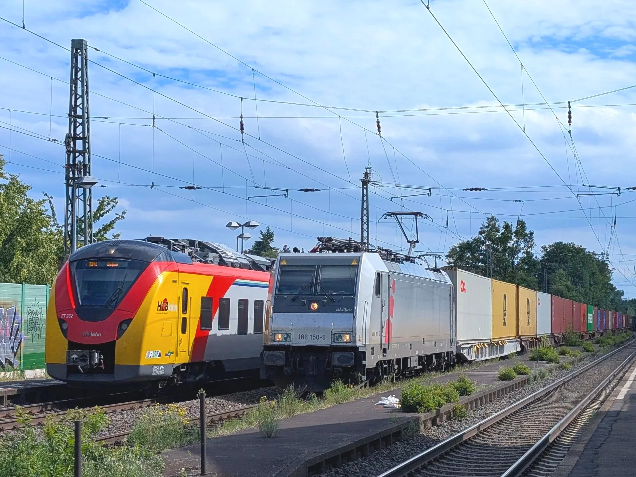 Ausgedünnter Bahnverkehr ist Warnsignal für überlastete Bahnstrecke
