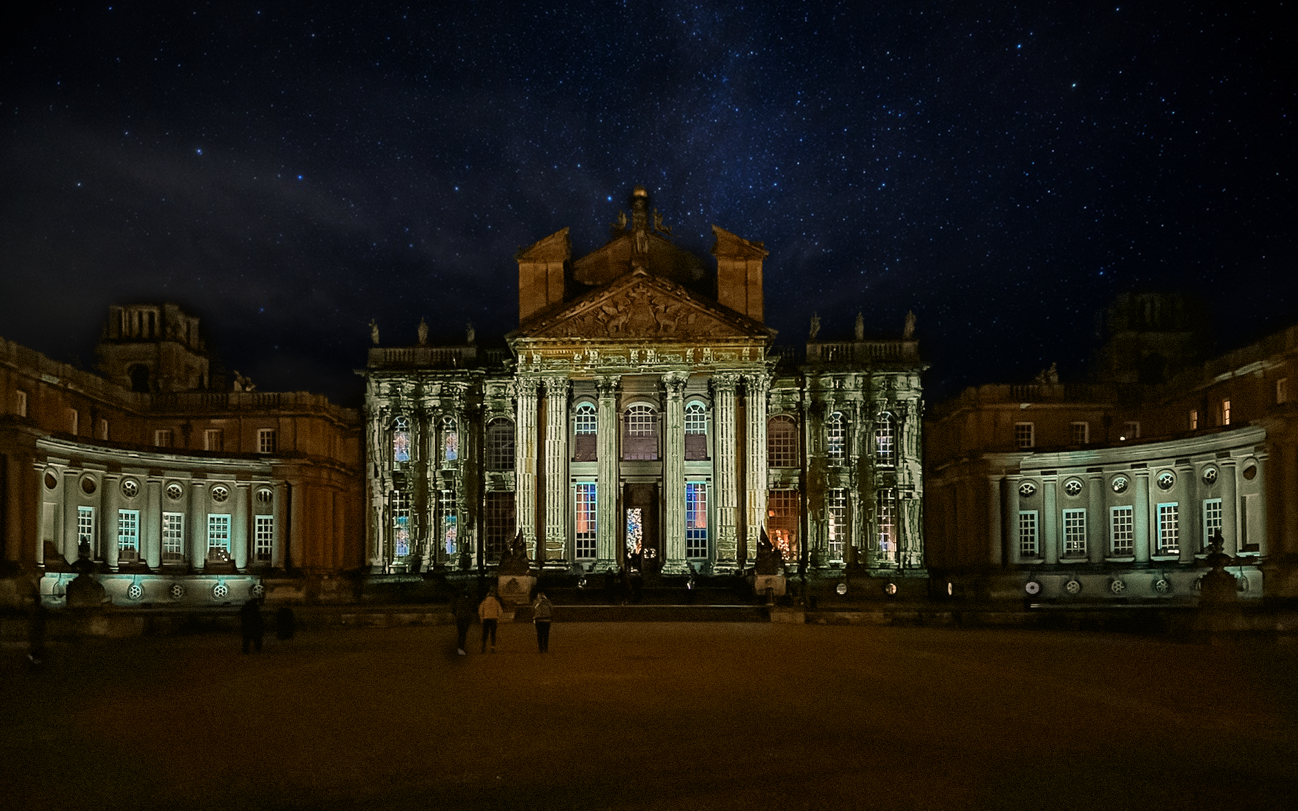 Blenheim-Palace-Projection-Design-by-STUDIO/.png