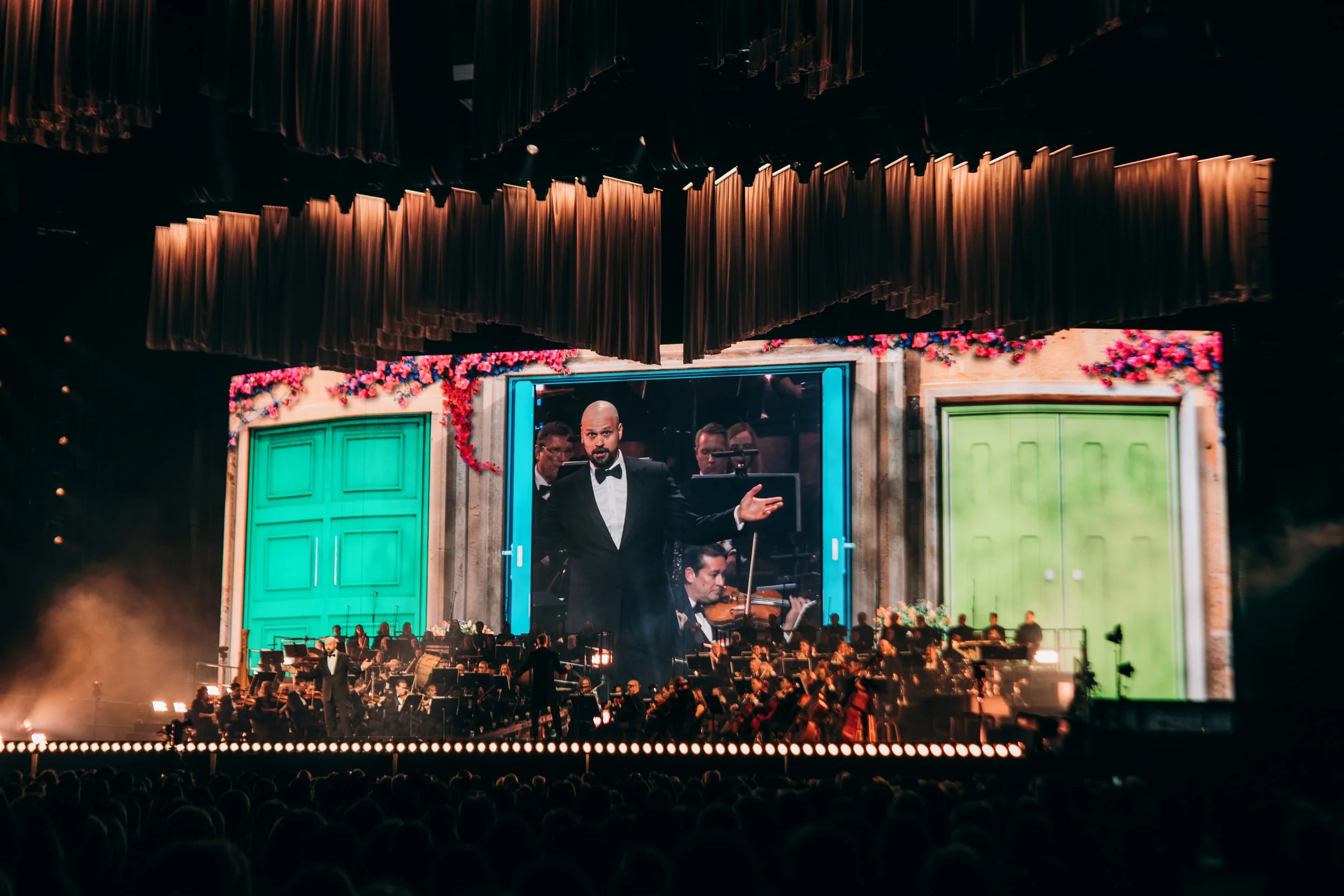 Andrea-Bocelli-Romanza-Tour-Video-Design-By-STUDIO/-photosbyzayne.jpg