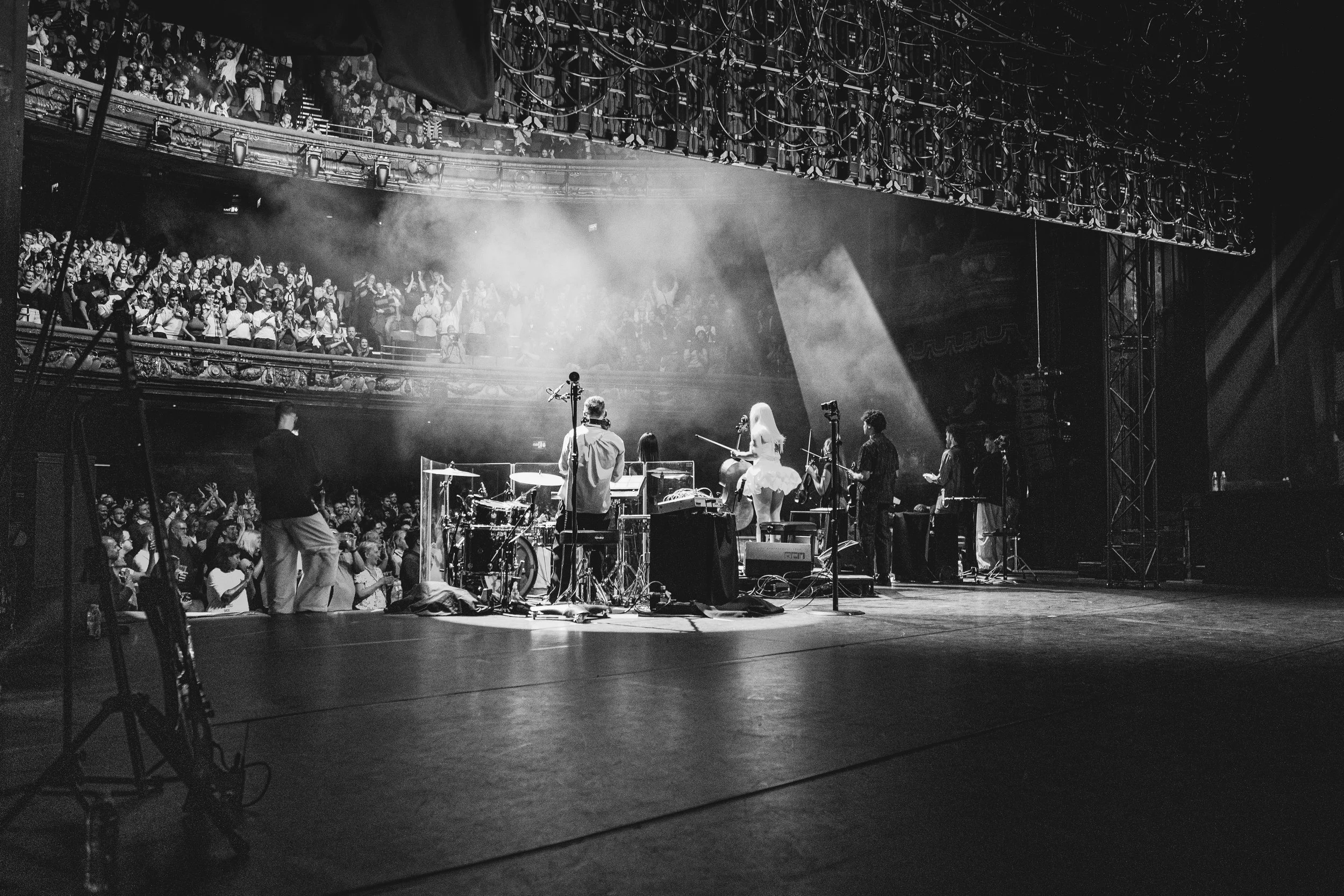 Clean-Bandit-Brits-Week-Performance-Design-By-STUDIO/-photo-Rosie-Wills.jpg