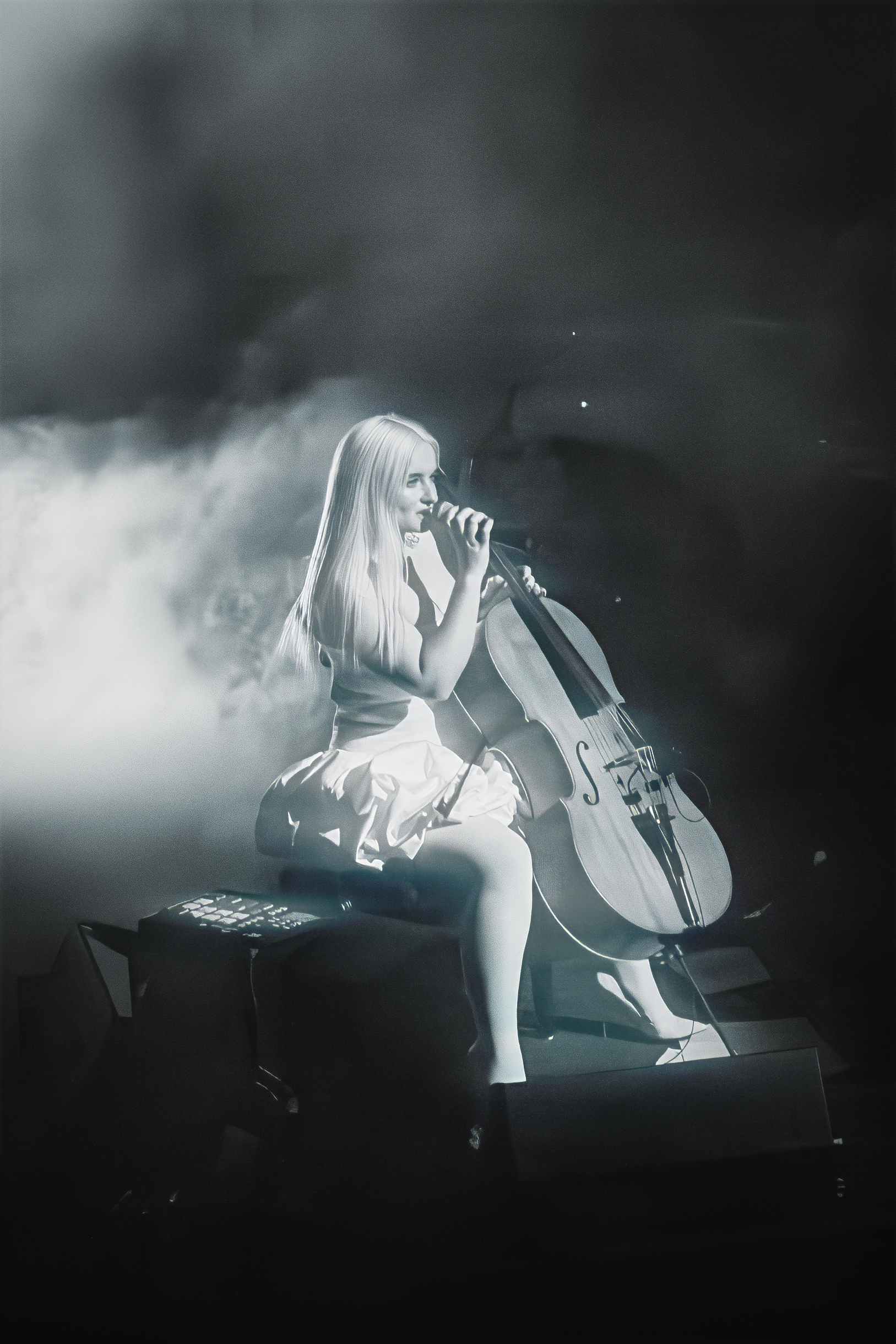 Clean-Bandit-Brits-Week-Performance-Design-By-STUDIO/-photo-Rosie-Wills.png