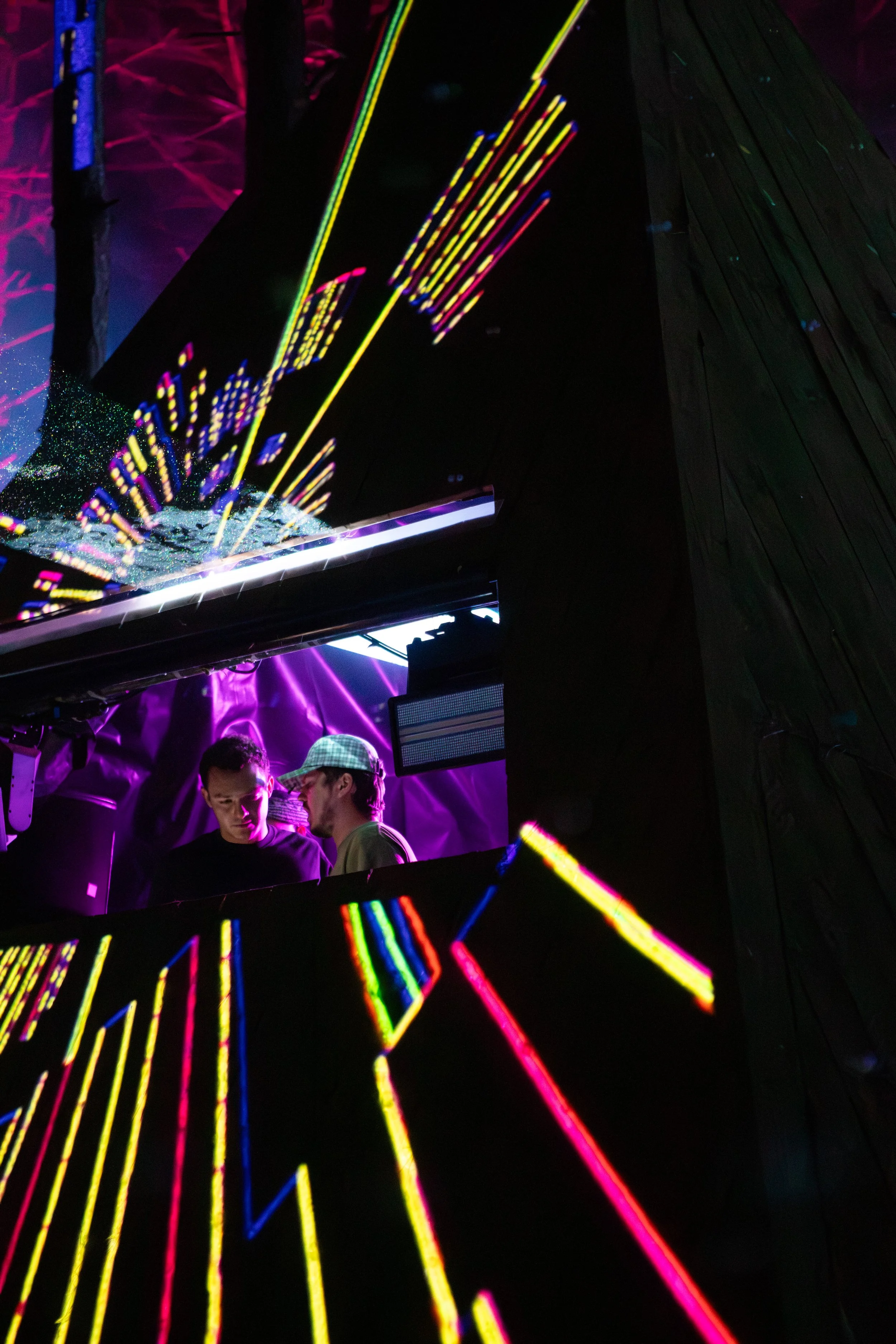 Creative projection design for festivals by STUDIO/