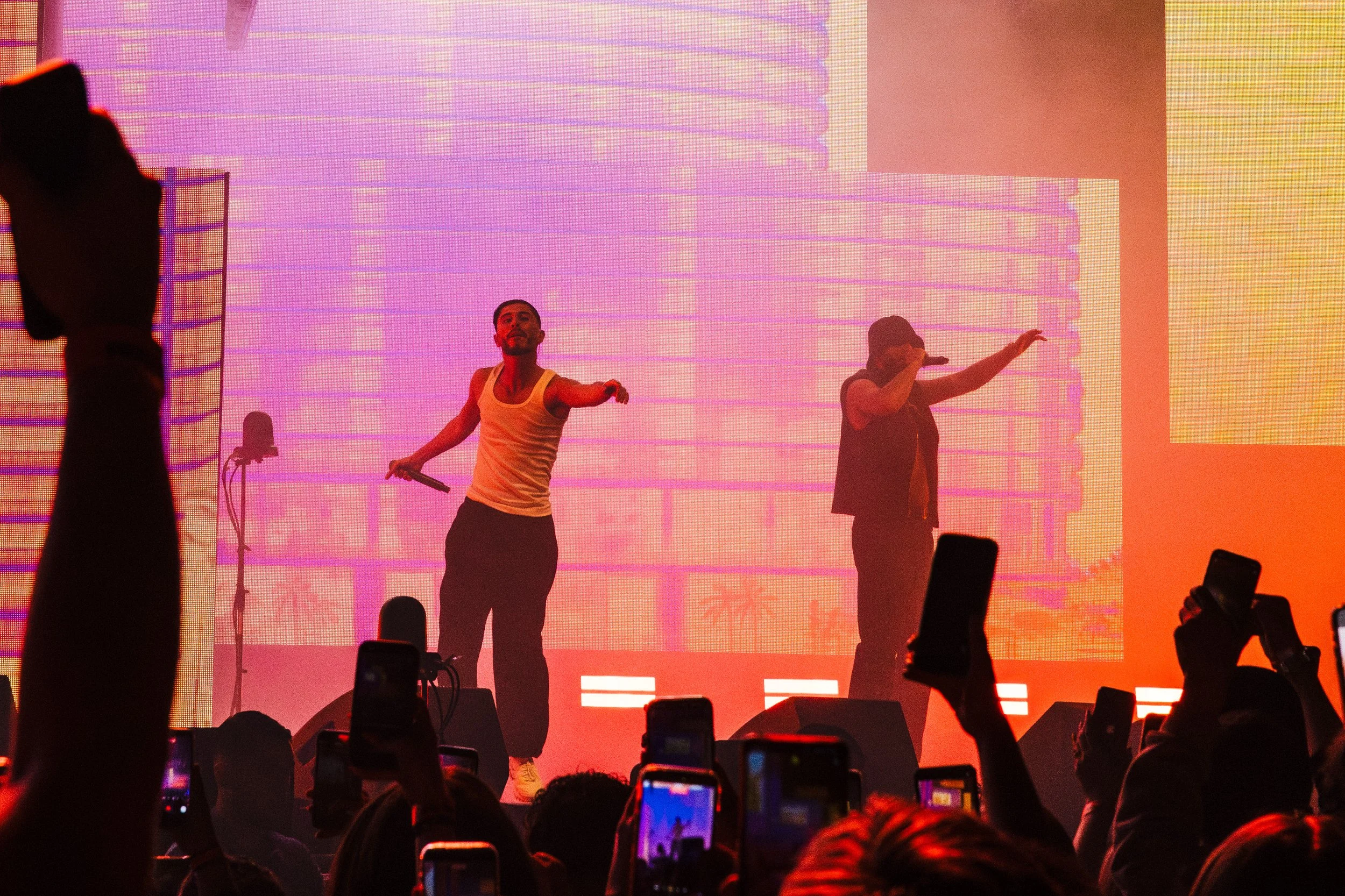 Video design for Aymen and Amo's Aymo tour.