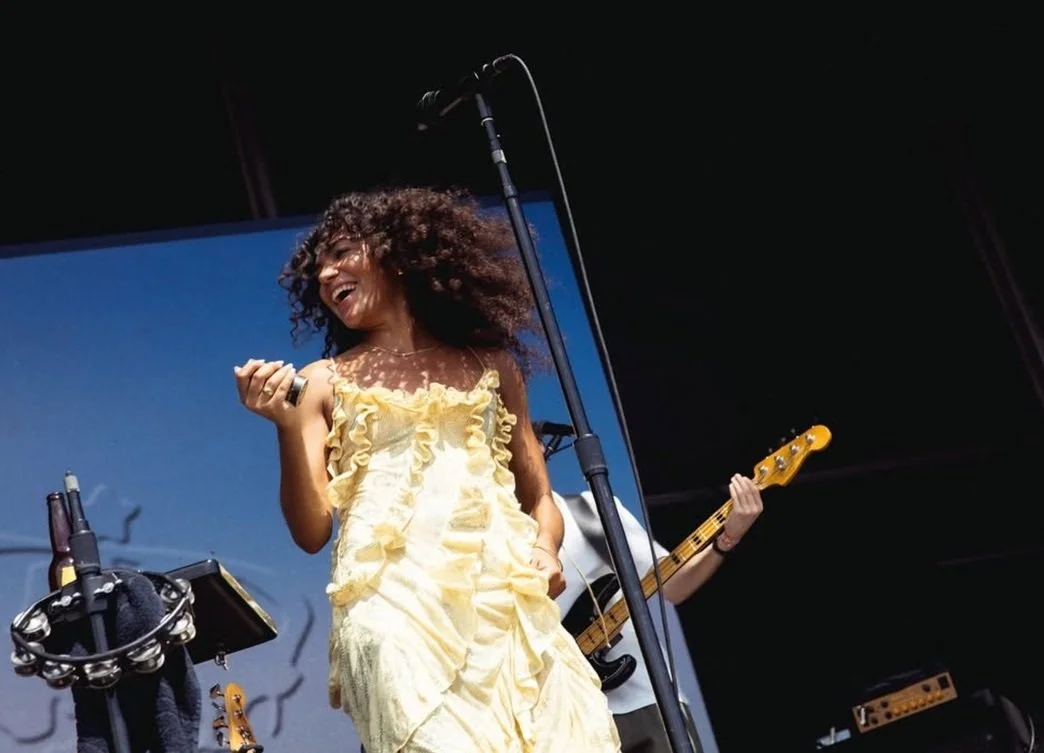 Olivia-Dean-Laneway-Festival-Video-Design-STUDIO.jpeg