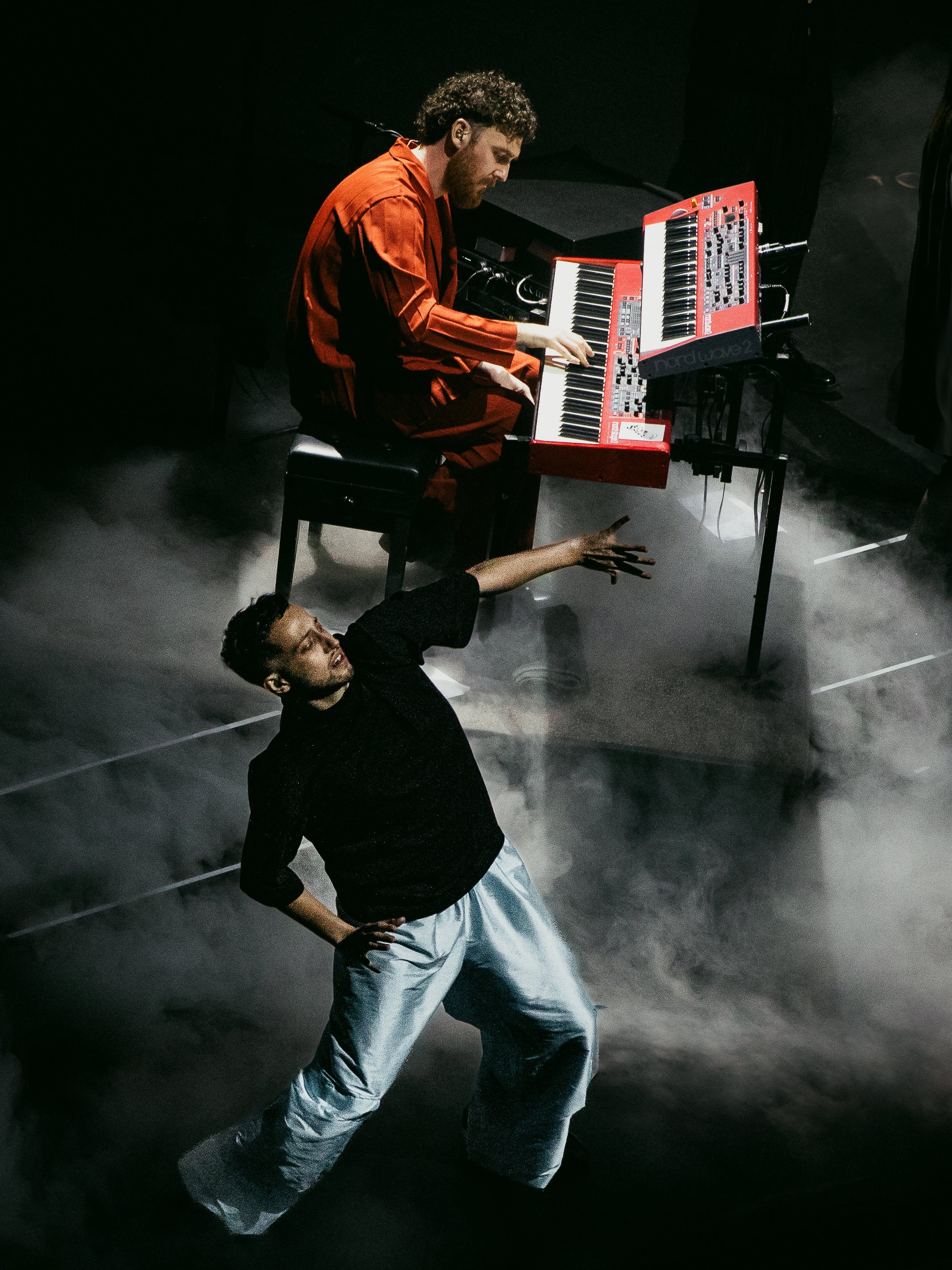 Clean-Bandit-Brits-Week-Performance-Design-By-STUDIO/-photo-Rosie-Wills.jpg