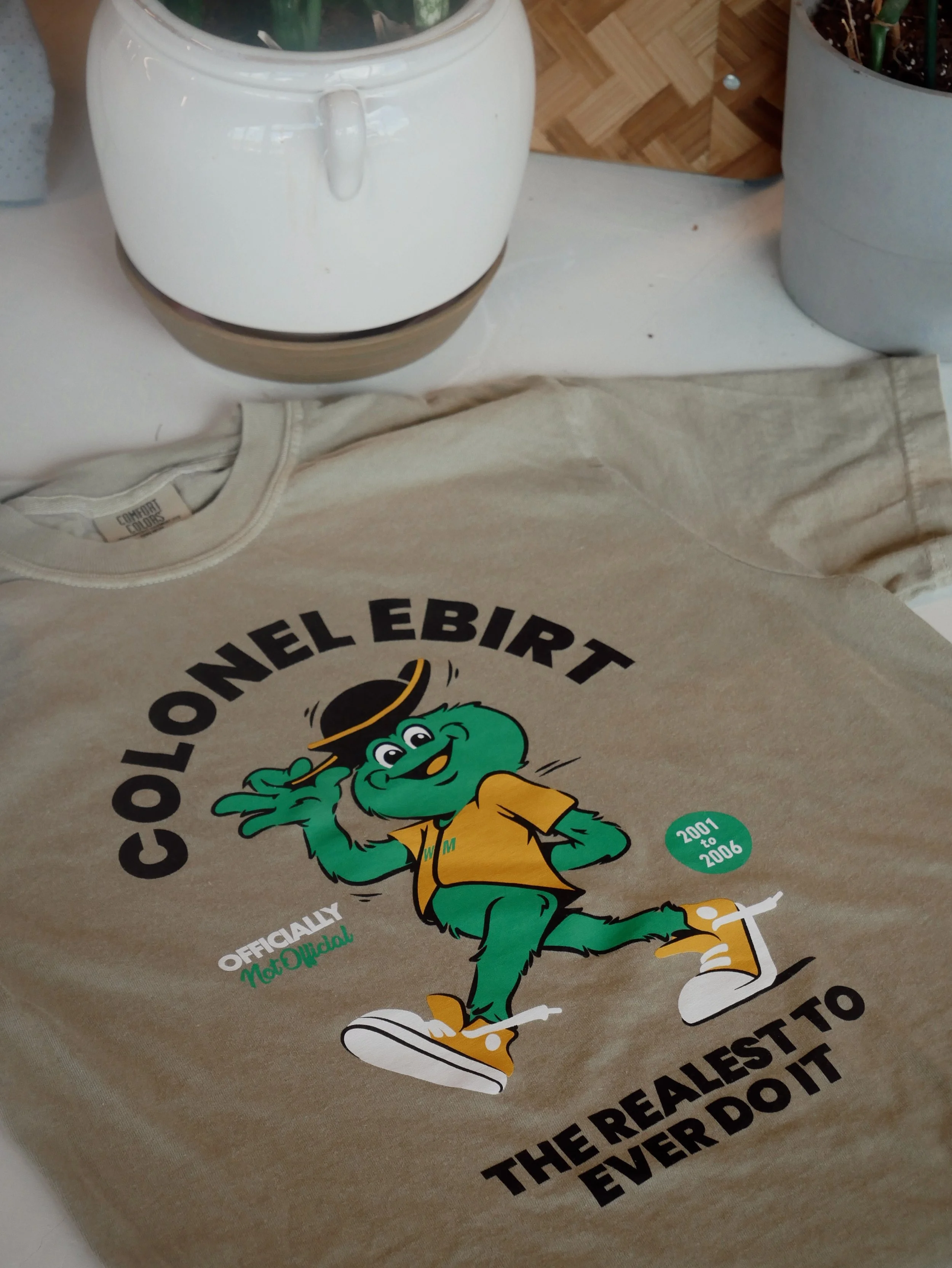 The realest to ever do it. Welcome back, Colonel. 

Our Colonel Ebirt tees are back in stock &amp; online now. Rep the realest this fall. 

Be honest&hellip;did you have to Google this guy?