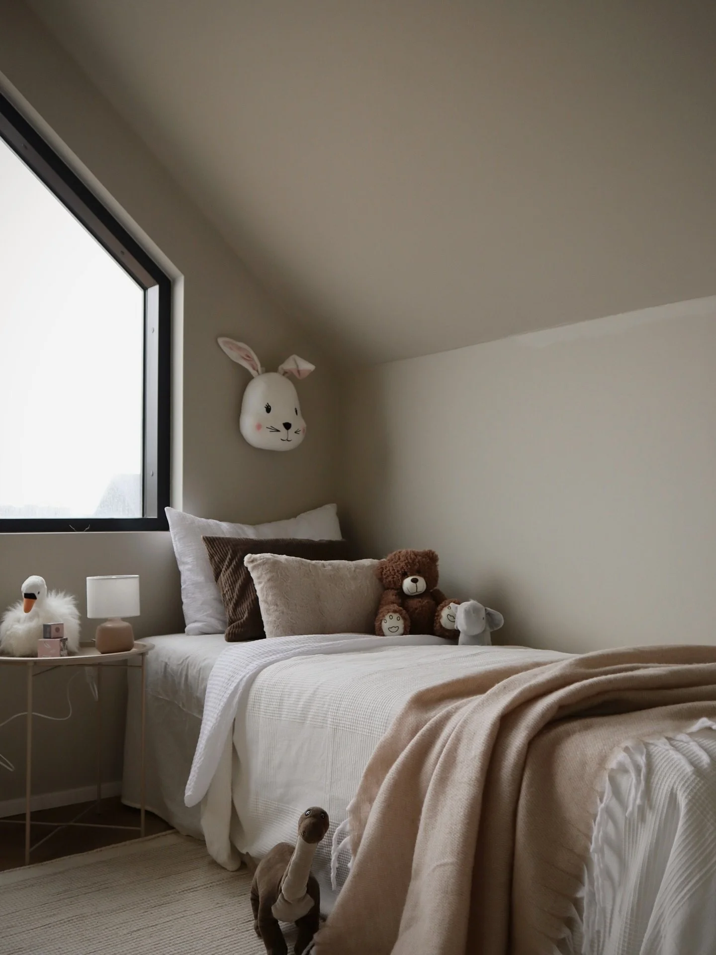 Barnaherbergi tilb&uacute;i&eth; fyrir myndat&ouml;ku 🩷