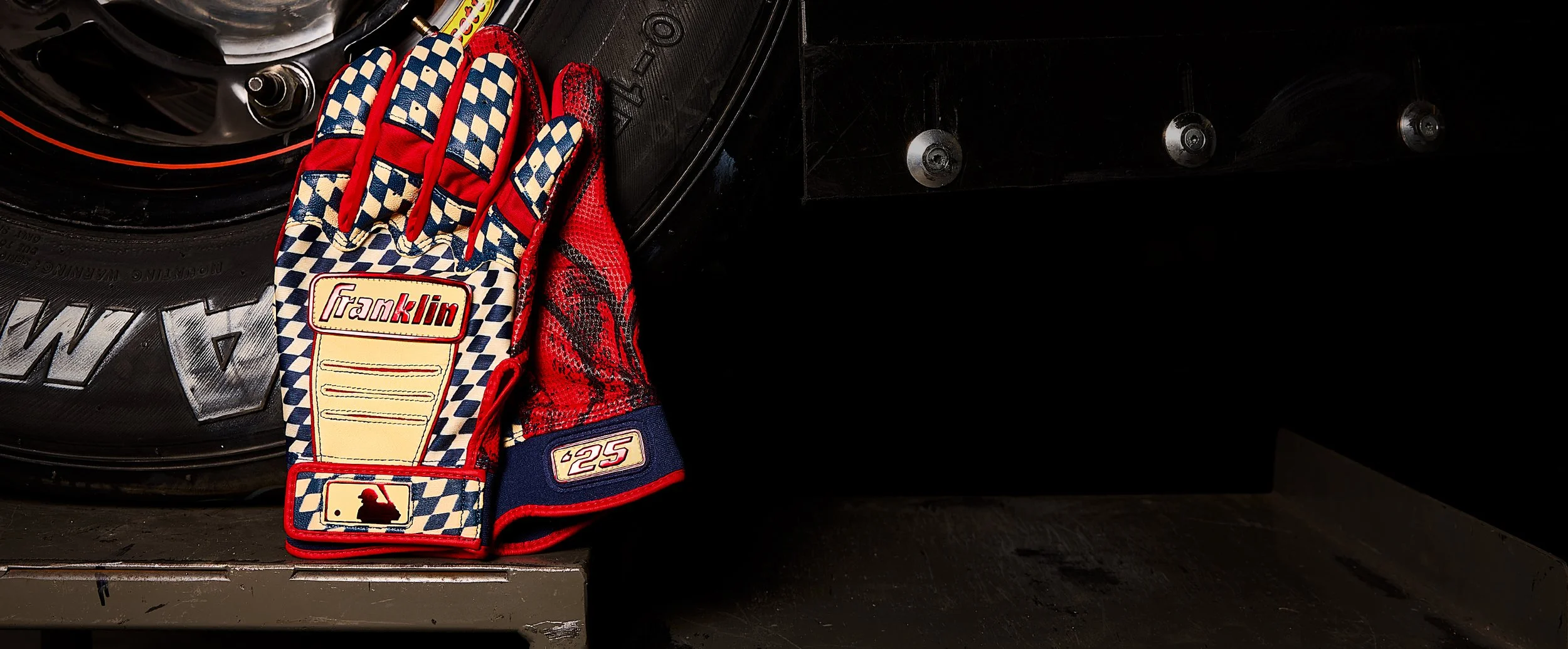 07.24_SpeedwayGloves_HH-Teaser.jpg