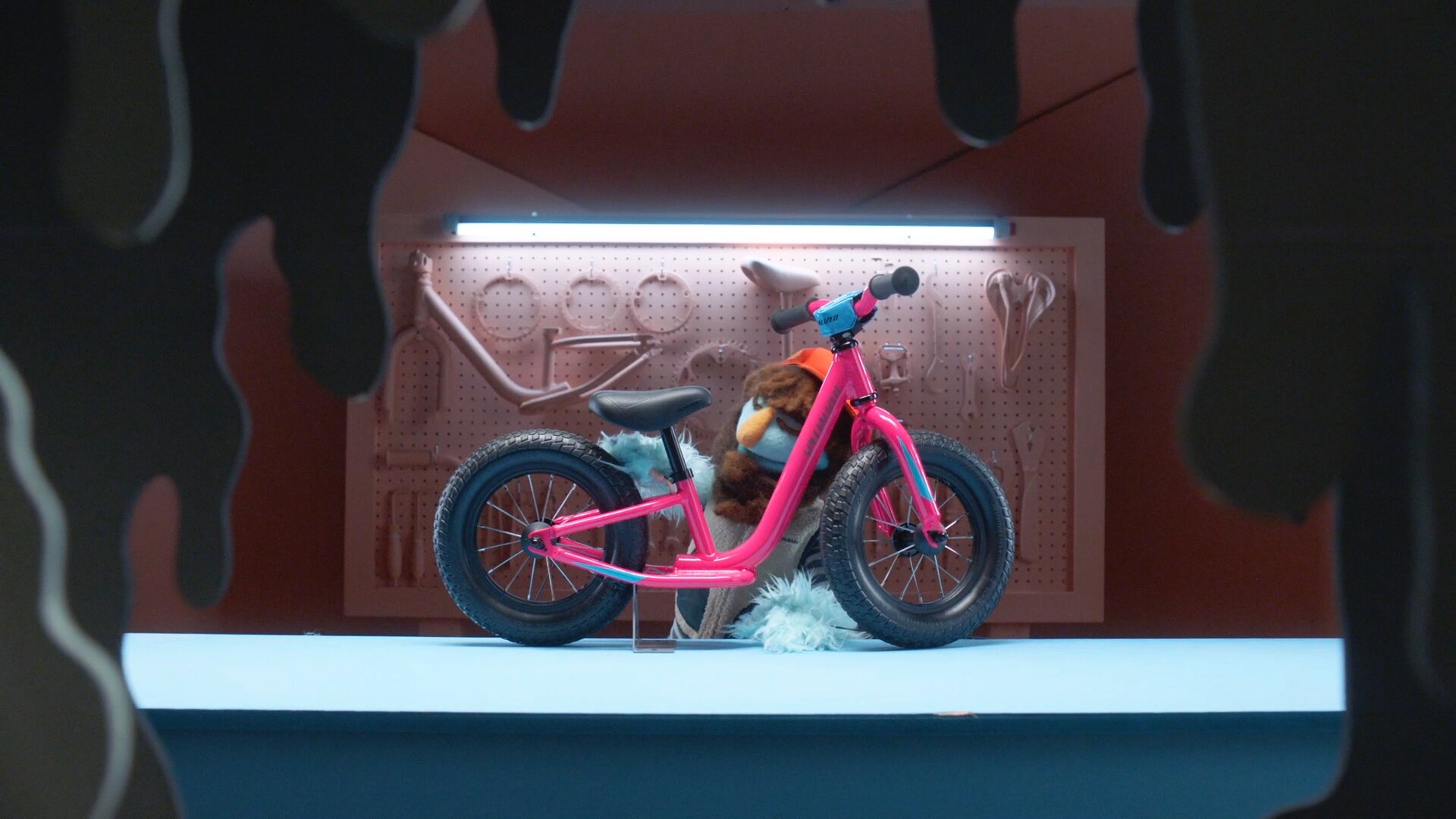 SPECIALIZED | HOLIDAYS