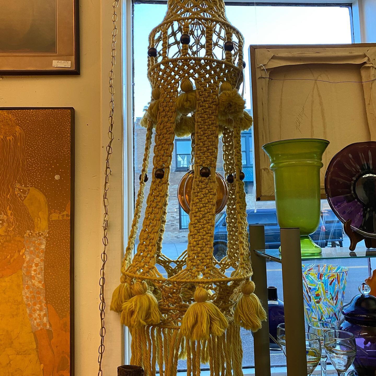 It&rsquo;s 1am but LOOK at this crocheted pendant lamp, I mean...DAMN. Found @mercerplacedenver