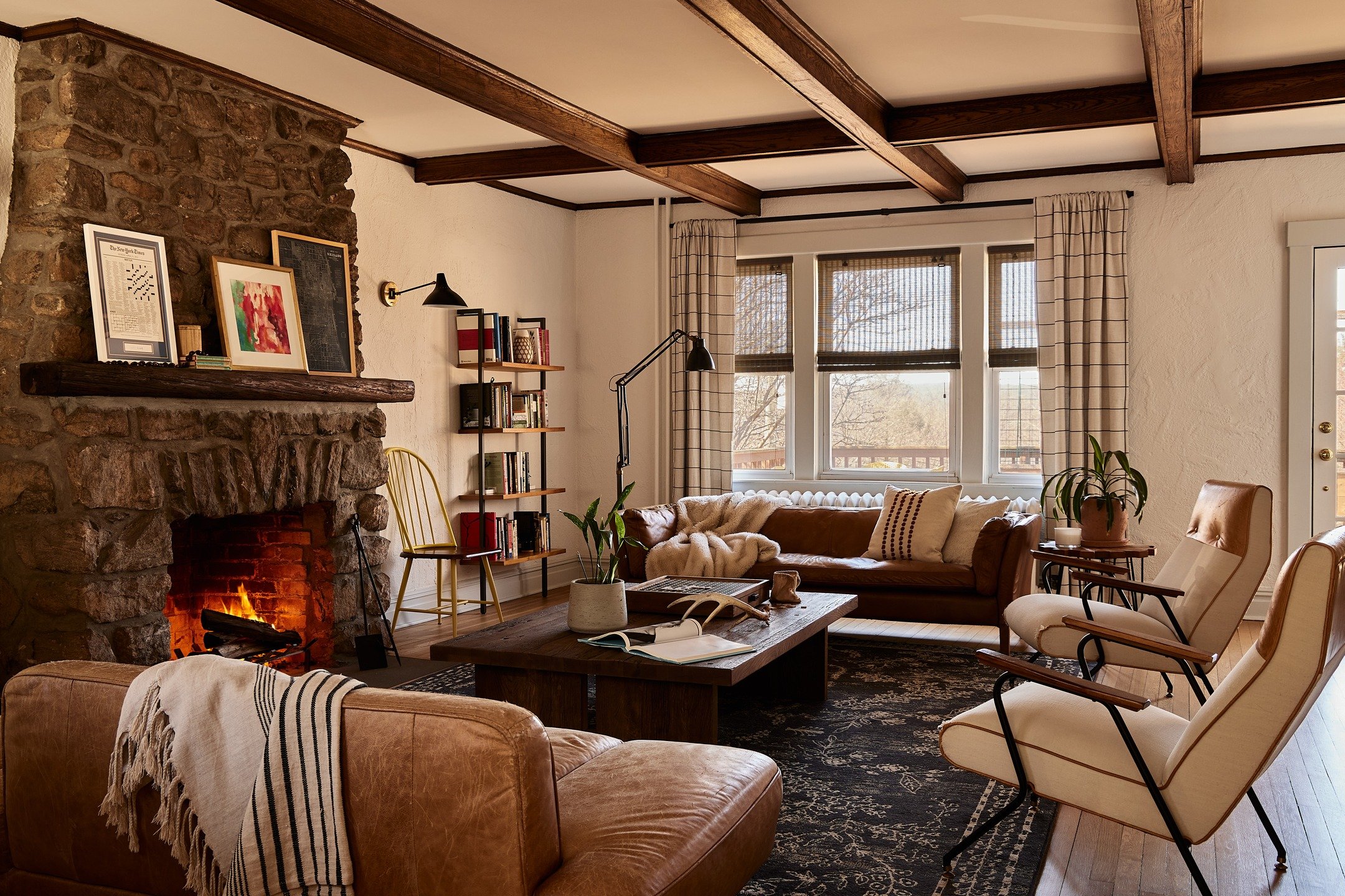 2025&mdash;we did it.&nbsp;✨ Reflecting on our big move today and marveling at how you can start a year in one place and end it in another&mdash;literally and figuratively. Sharing our old living room one more time before heading upstairs to show you