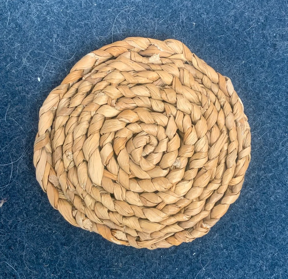 Threads 42: Two 'easy to make' rush mats — Lanark Highlands Basketry Museum
