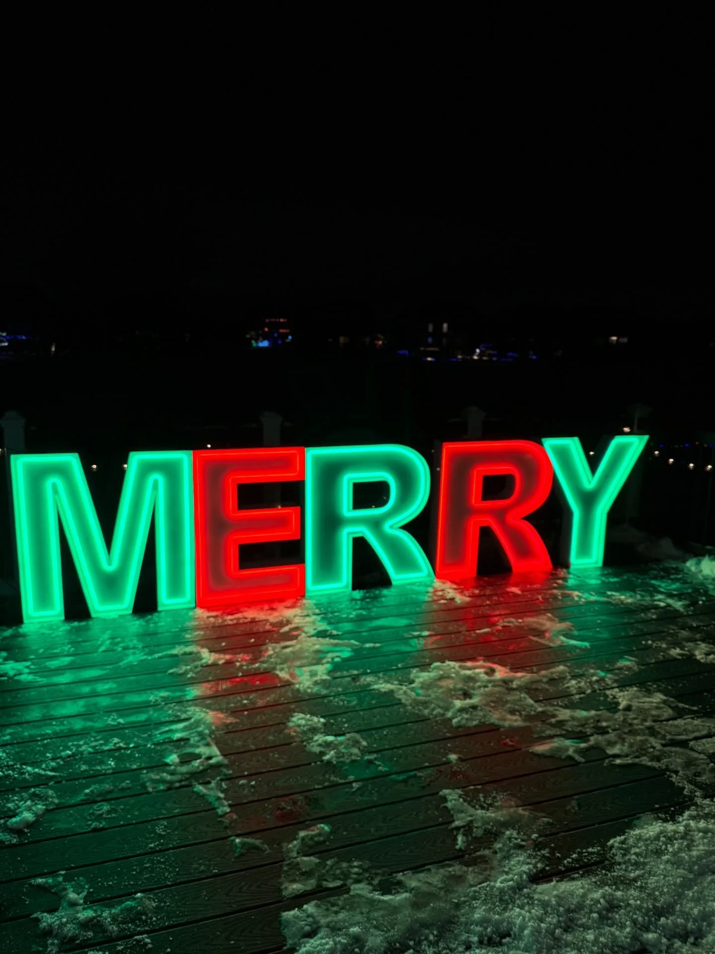 Merry Christmas to all! 🎄
Thank you so much for shopping @tweepartees and @stellarmarqueesgeneva this year. We know there are endless options out there&mdash;and probably easier ones too!

Every time a sale comes through, we truly do a little happy 