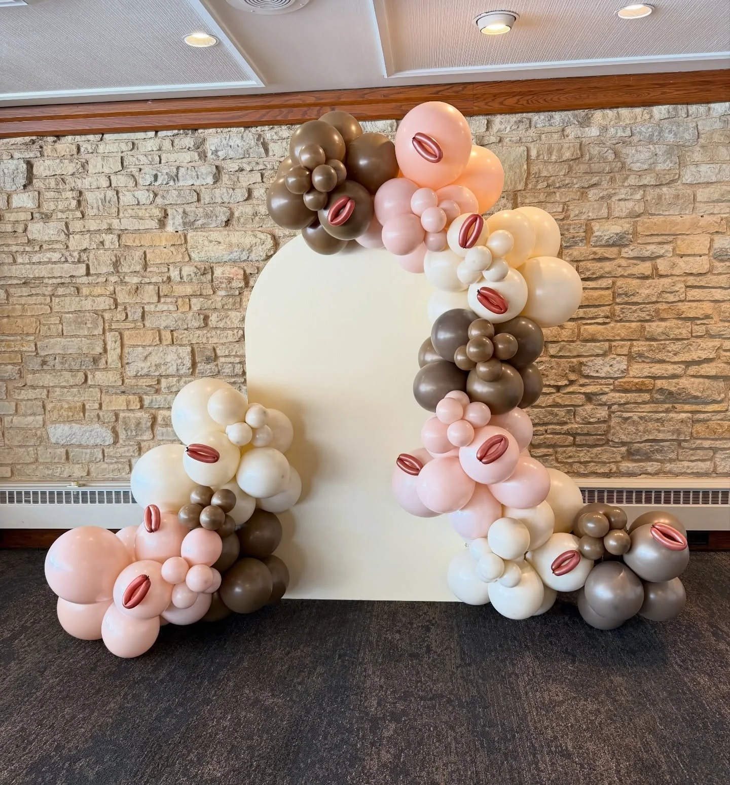 Soft neutrals, warm coffee tones, and timeless details ☕🤎
This coffee-themed baby shower palette was effortlessly cozy and oh-so chic! 

Thanks for helping with the install @looselydrapeddesigns 🤍🤍🤍
Venue: @riverside_receptions 
#CoffeeThemeBabyS