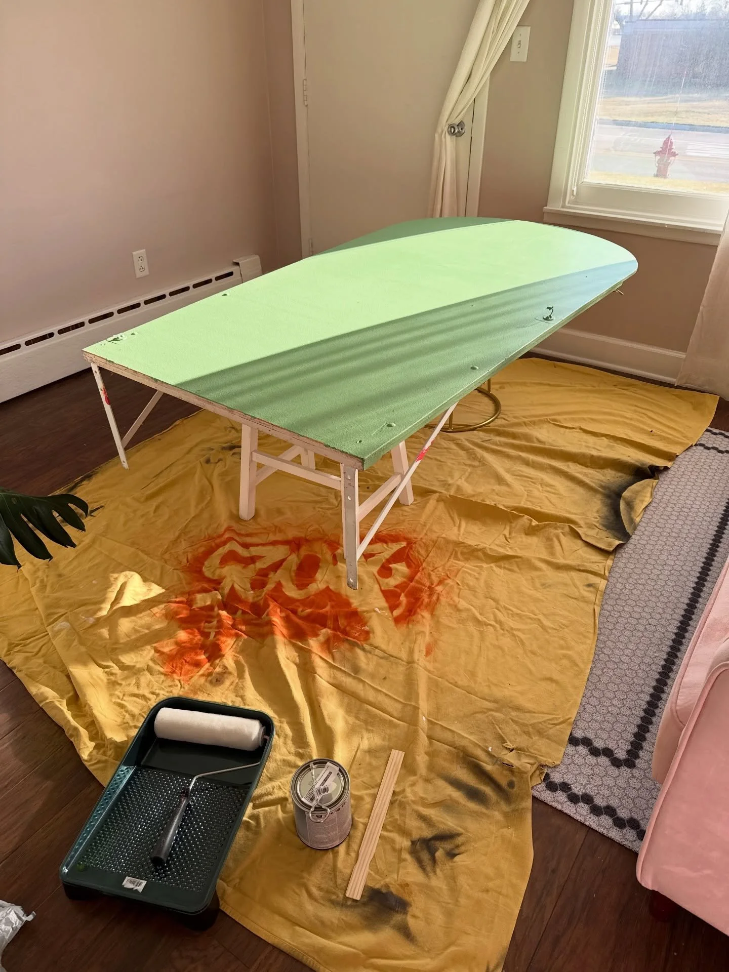 The not-so-pretty side of the business. ✨
This photo might not be the most Instagram-able, but it&rsquo;s important to show what really goes into the beautiful installs you see.

The stress of choosing the perfect paint color.
Painting the backdrop.
