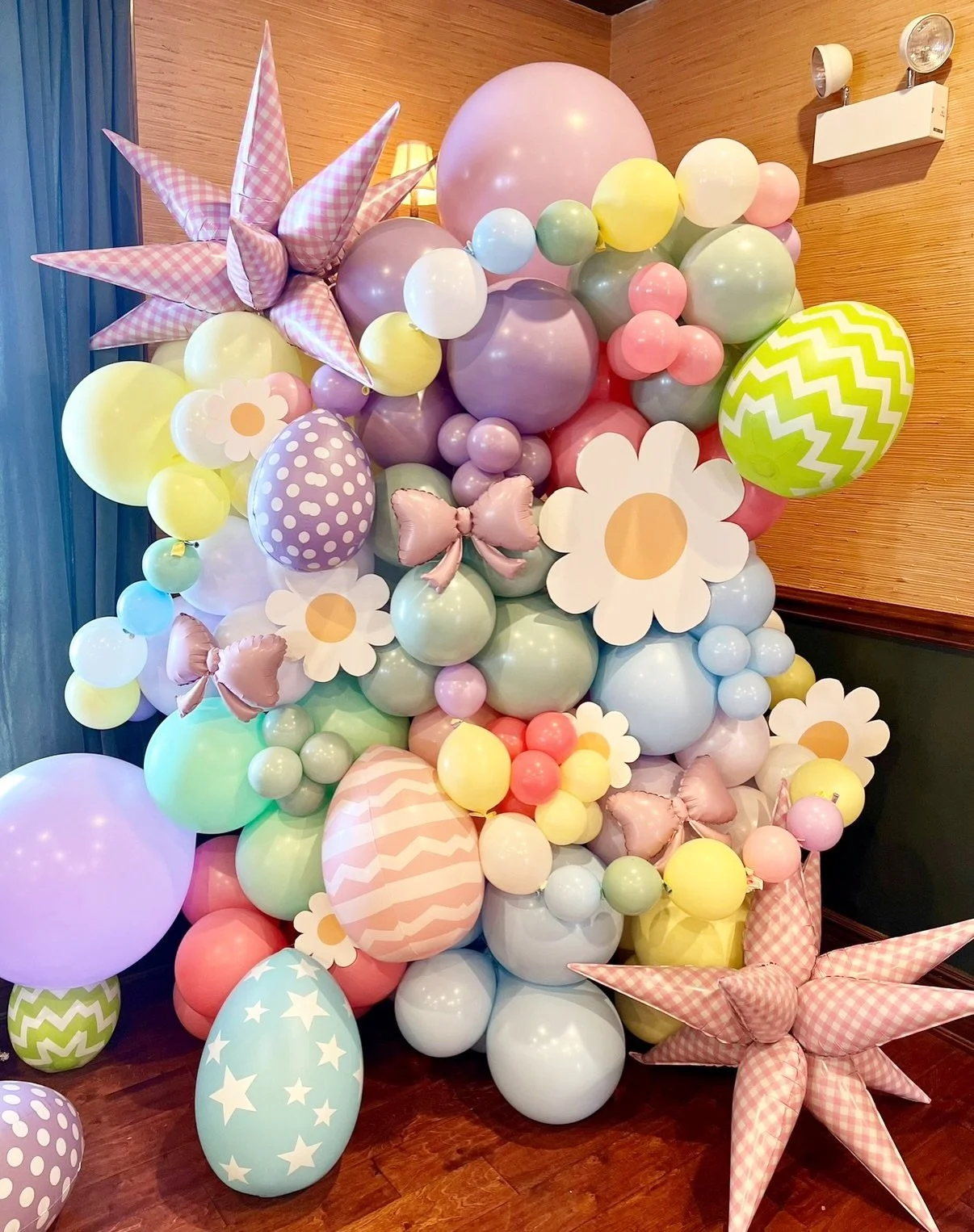 Hoppy Easter weekend, PARTEE peeps! 🐣🌷✨ 

#GenevaIL #EasterVibes #SpringInGeneva #GenevaIllinois #HolidayWeekendFun