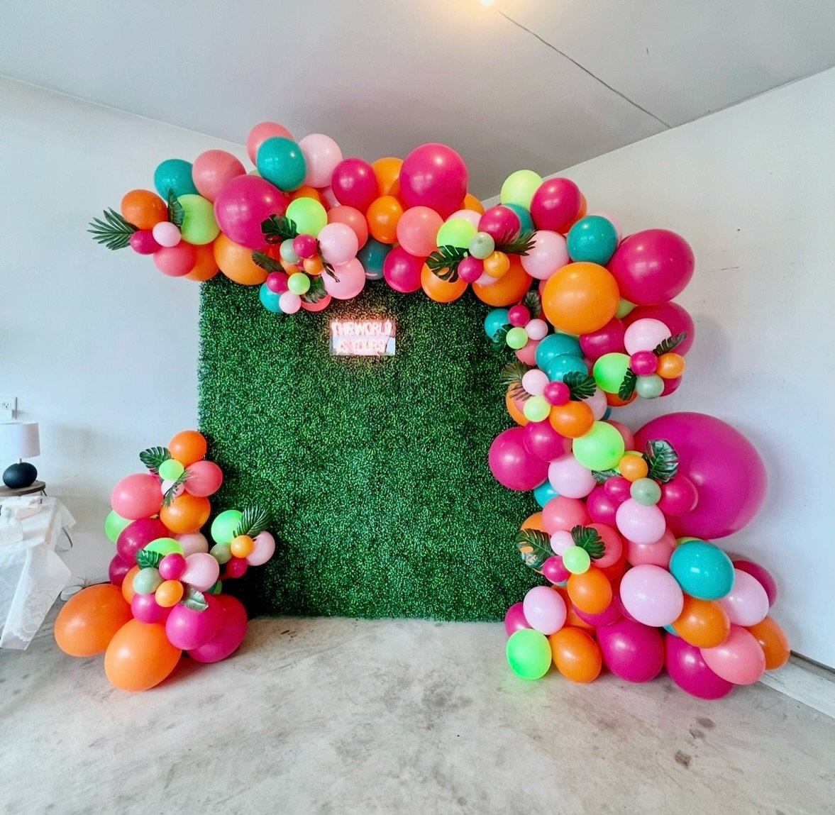 Your graduation party doesn&rsquo;t have to look like everyone else&rsquo;s 🎓✨ This is where we come in! Let&rsquo;s make it unforgettable&mdash;get on our calendar before it&rsquo;s too late!

#GenevaIL #StCharlesIL #BataviaIL #KaneCountyIL #FoxVal