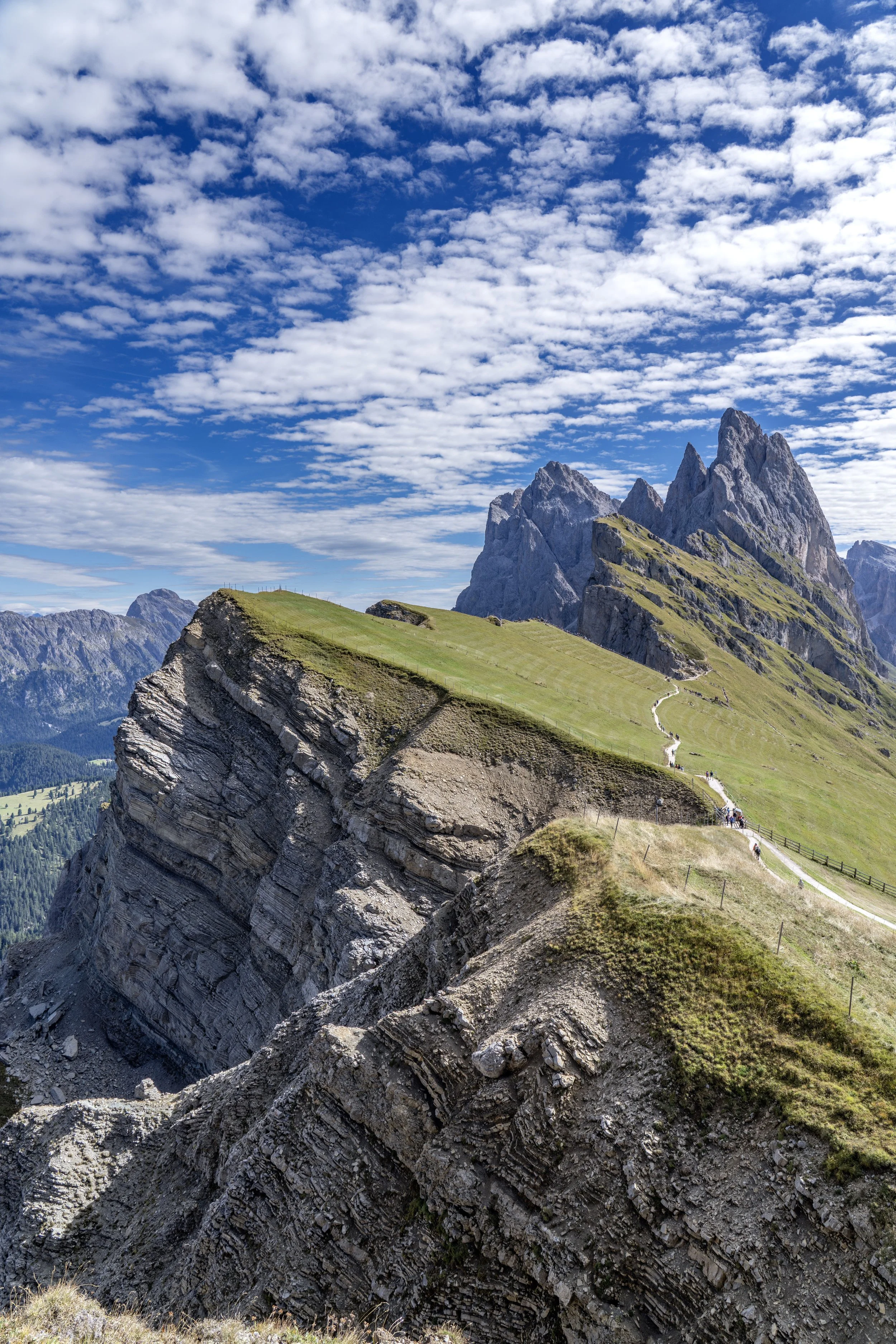 dolomites02small.jpg