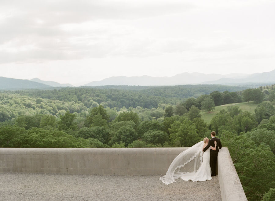 Blue-Ridge-Mountain-North-Carolina-Wedding_7.jpeg