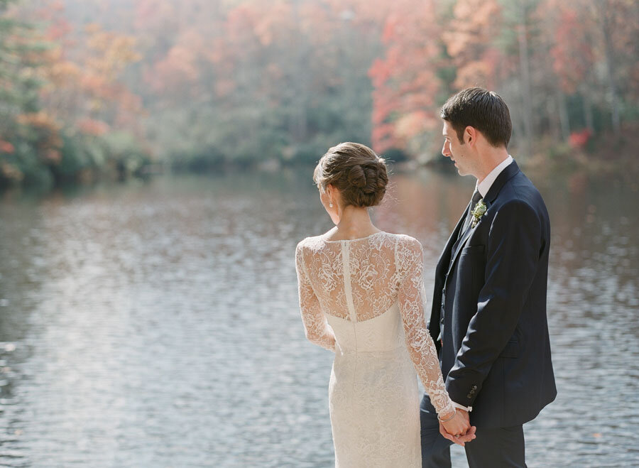 Bride-and-Groom-Fall-Lake-Portraits_Almond-Leaf-Studios_16.jpeg