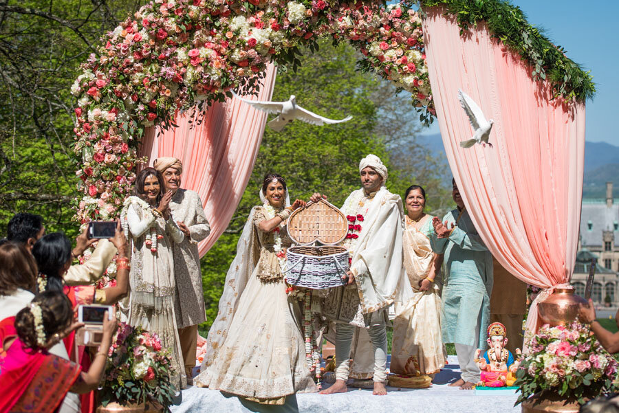 Biltmore-Estate-Indian-Wedding-51-2.jpeg