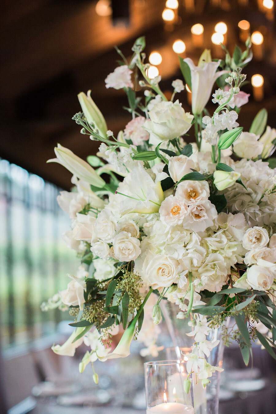 White-Winter-Wedding-Flowers.jpeg