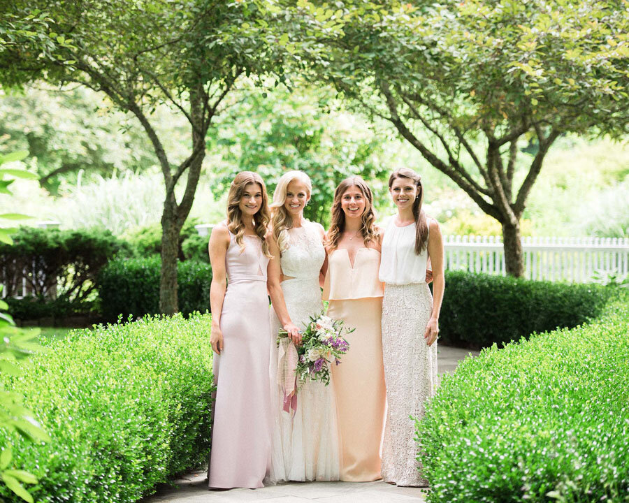 Peach-Blush-Wedding-Guests-with-Bride_Old-Edwards-Inn.jpeg