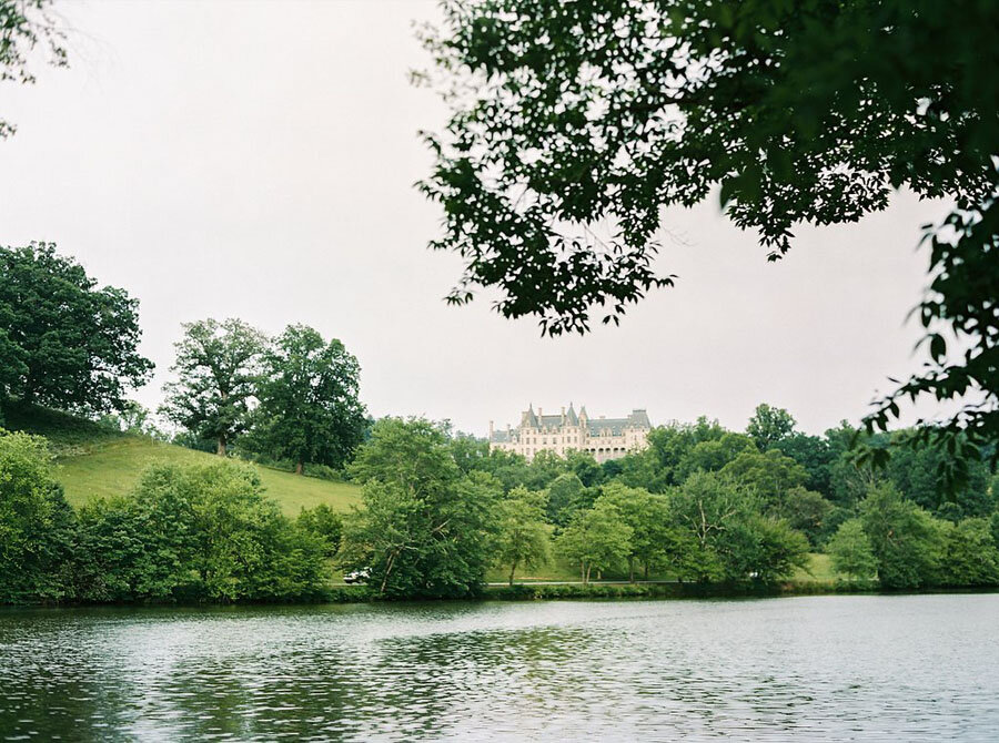 Biltmore-Estate-Lagoon_Perry-Vaile-Photography_Asheville-Event-Co.jpeg