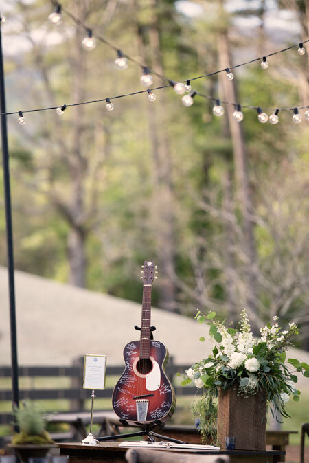 Wedding-Guitar-Guestbook_Parker-J-Photo.jpeg