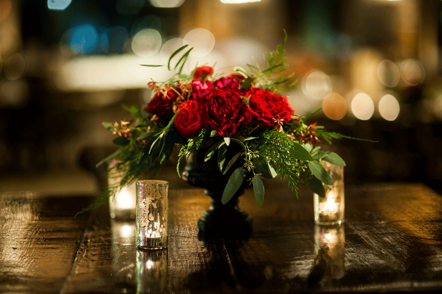 Winter-Red-Green-Wedding-Reception_Parker-J-Photography.png